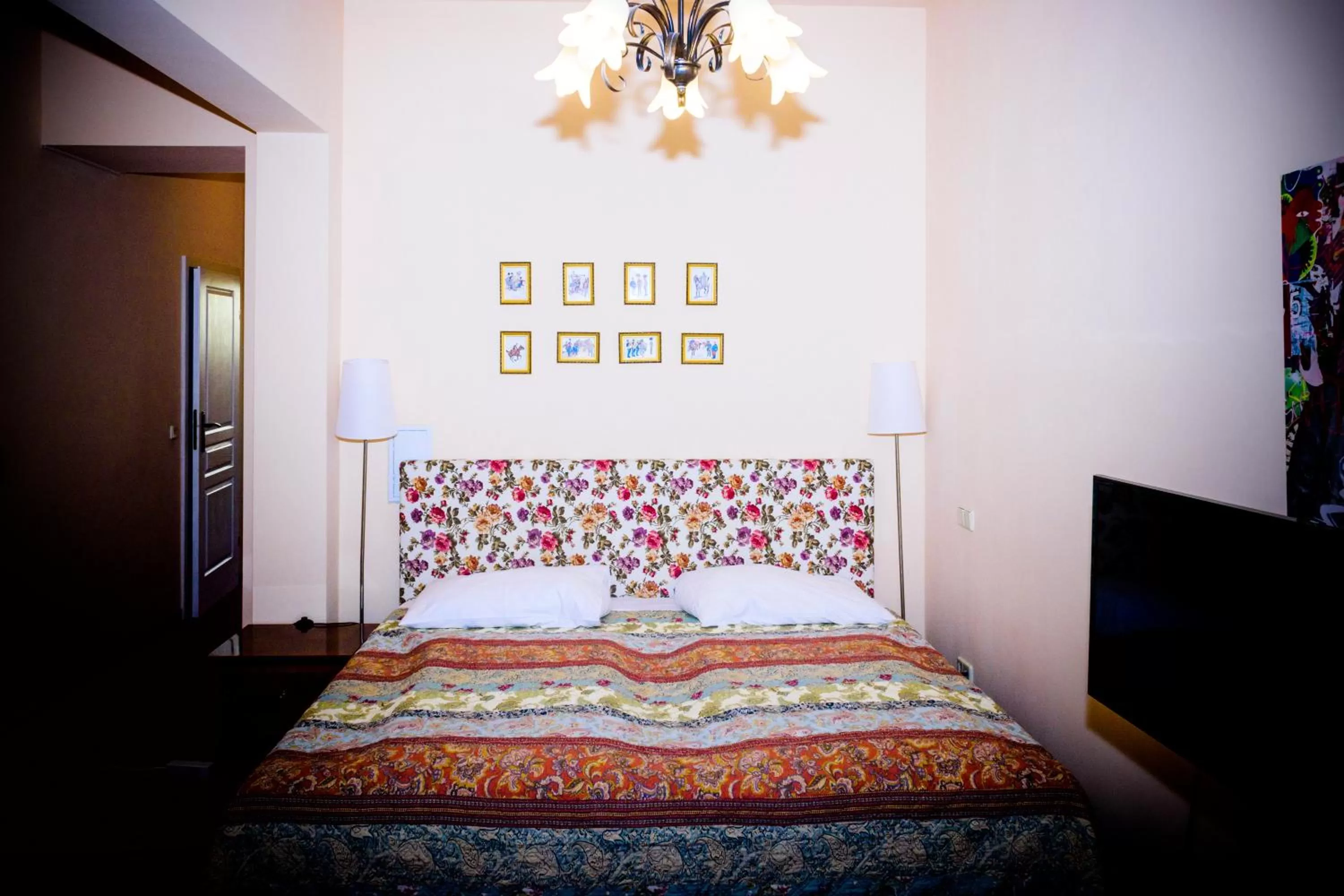 Bed in Altwienerhof Boutique Hotel