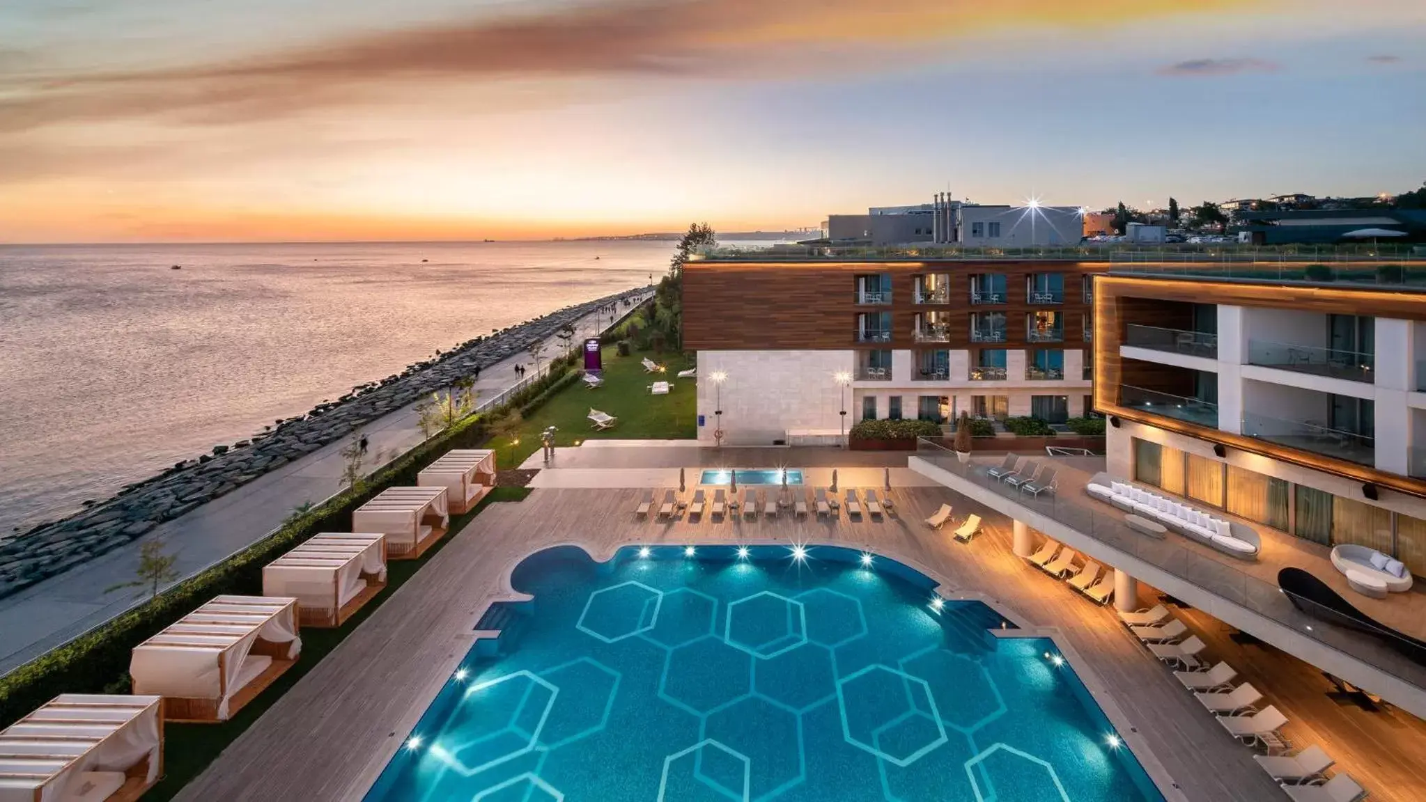 Property building, Pool View in Crowne Plaza Florya Istanbul, an IHG Hotel
