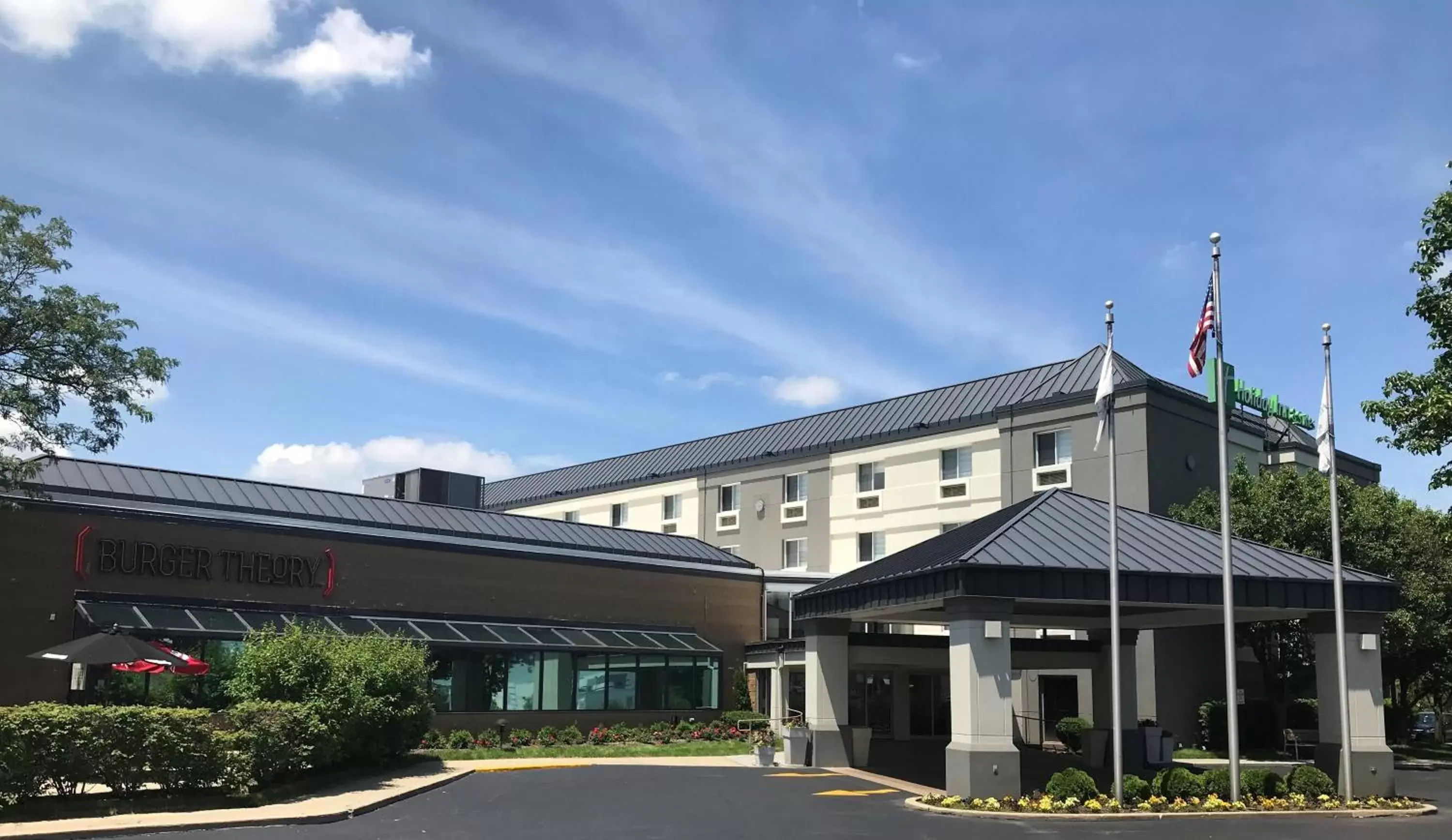 Property Building in Holiday Inn & Suites Chicago-Carol Stream Wheaton, an IHG Hotel