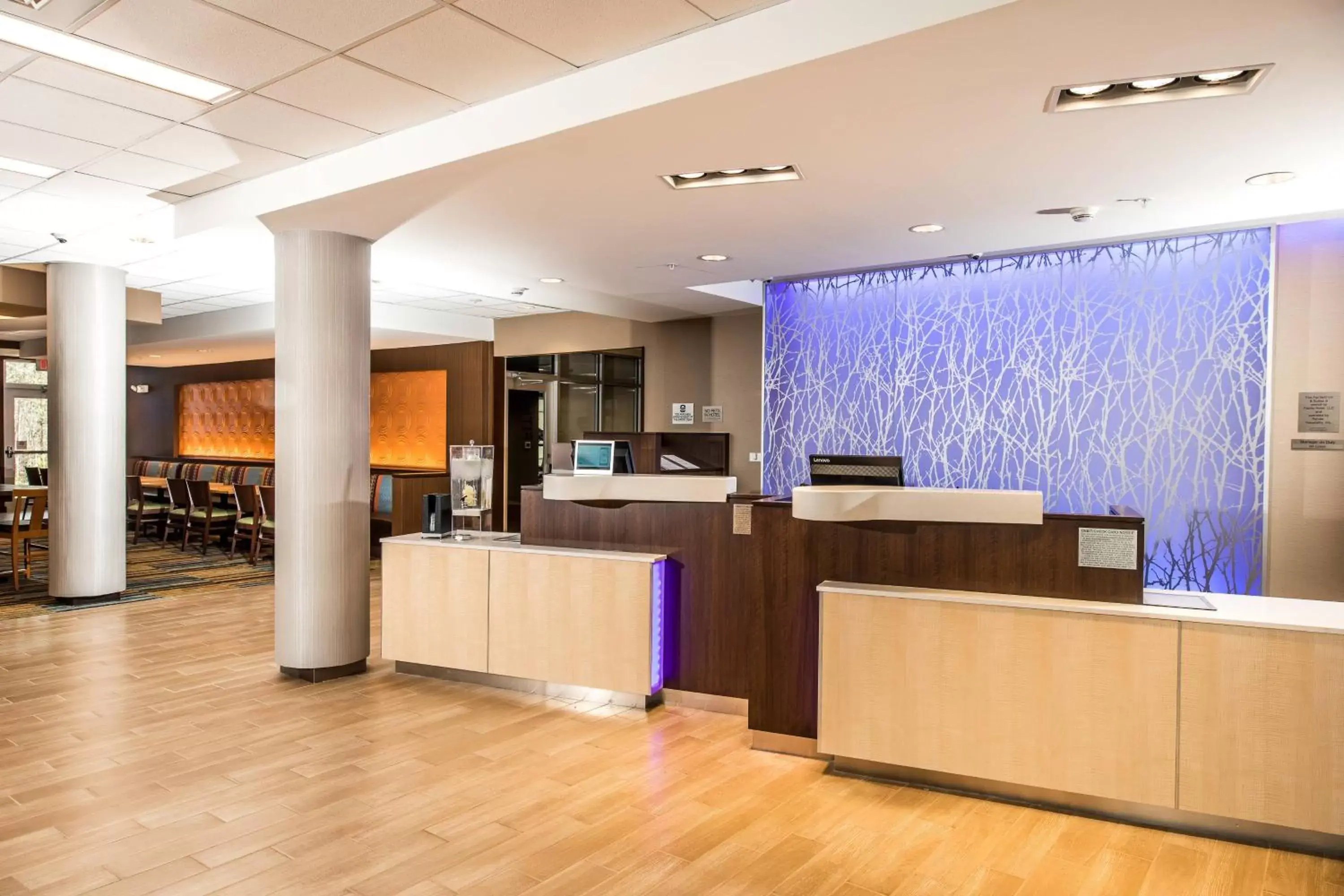 Photo of the whole room, Lobby/Reception in Fairfield Inn & Suites by Marriott Florence I-20
