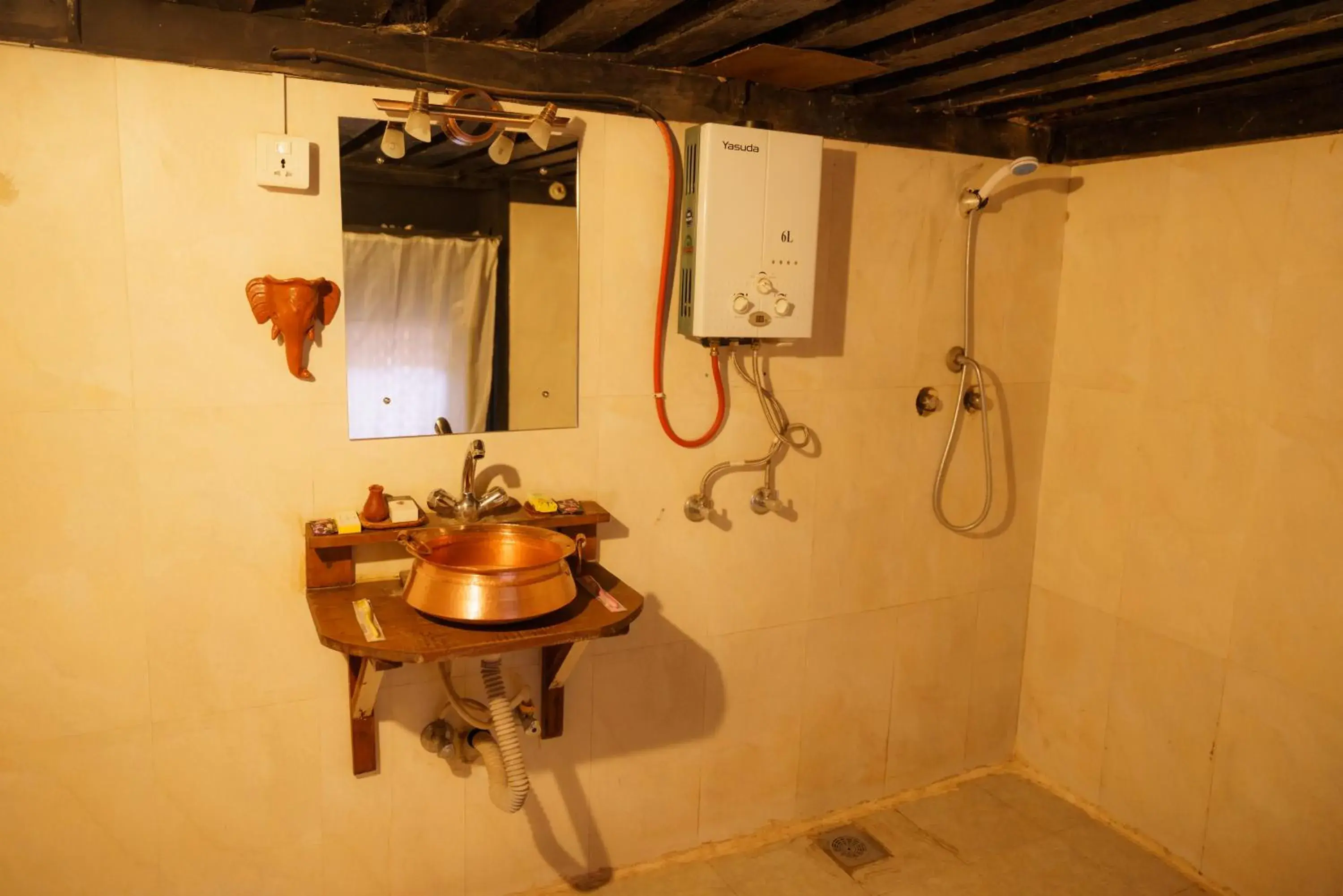 Bathroom in Hira Guest House