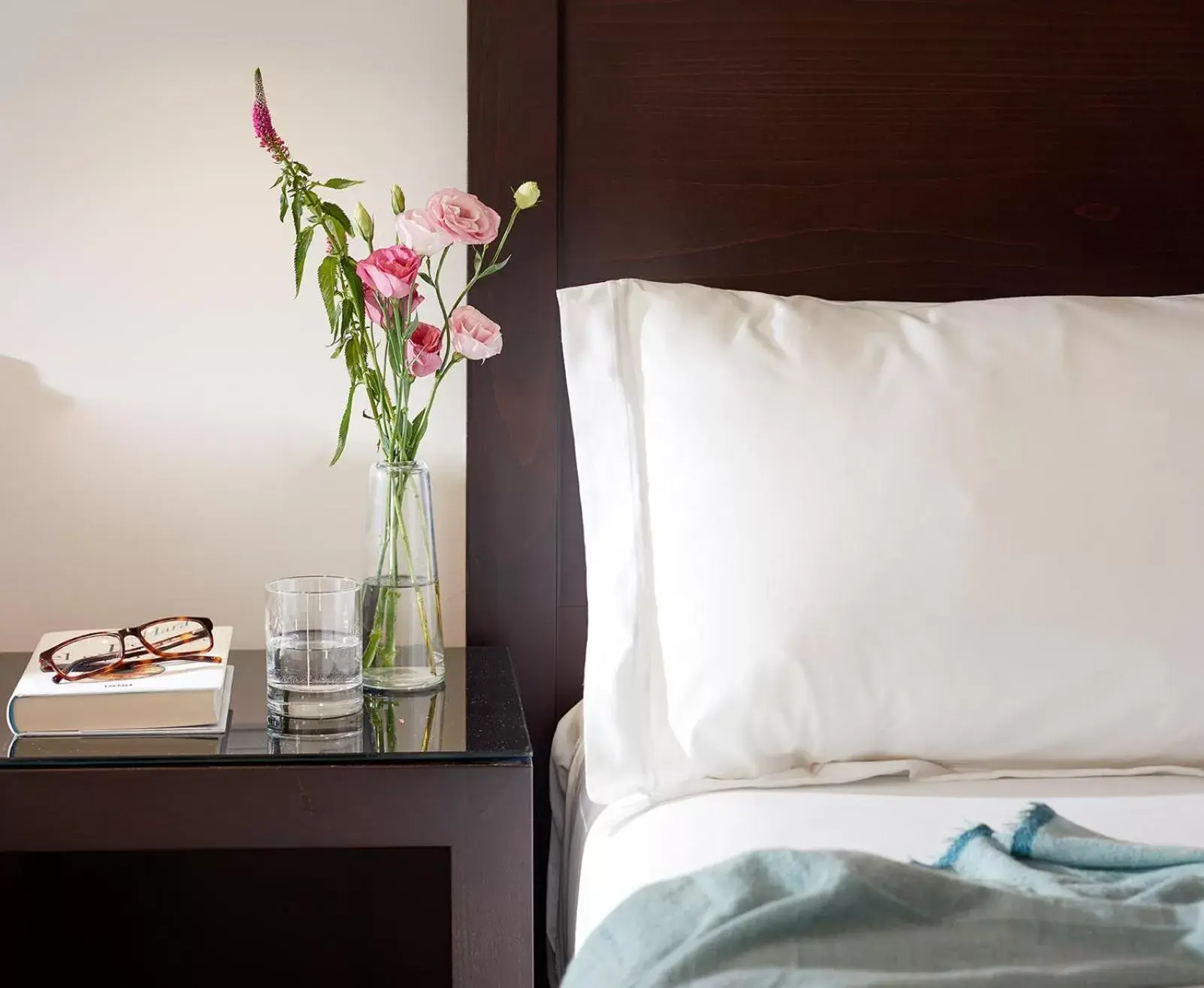 Decorative detail, Bed in Hotel Rey Alfonso X