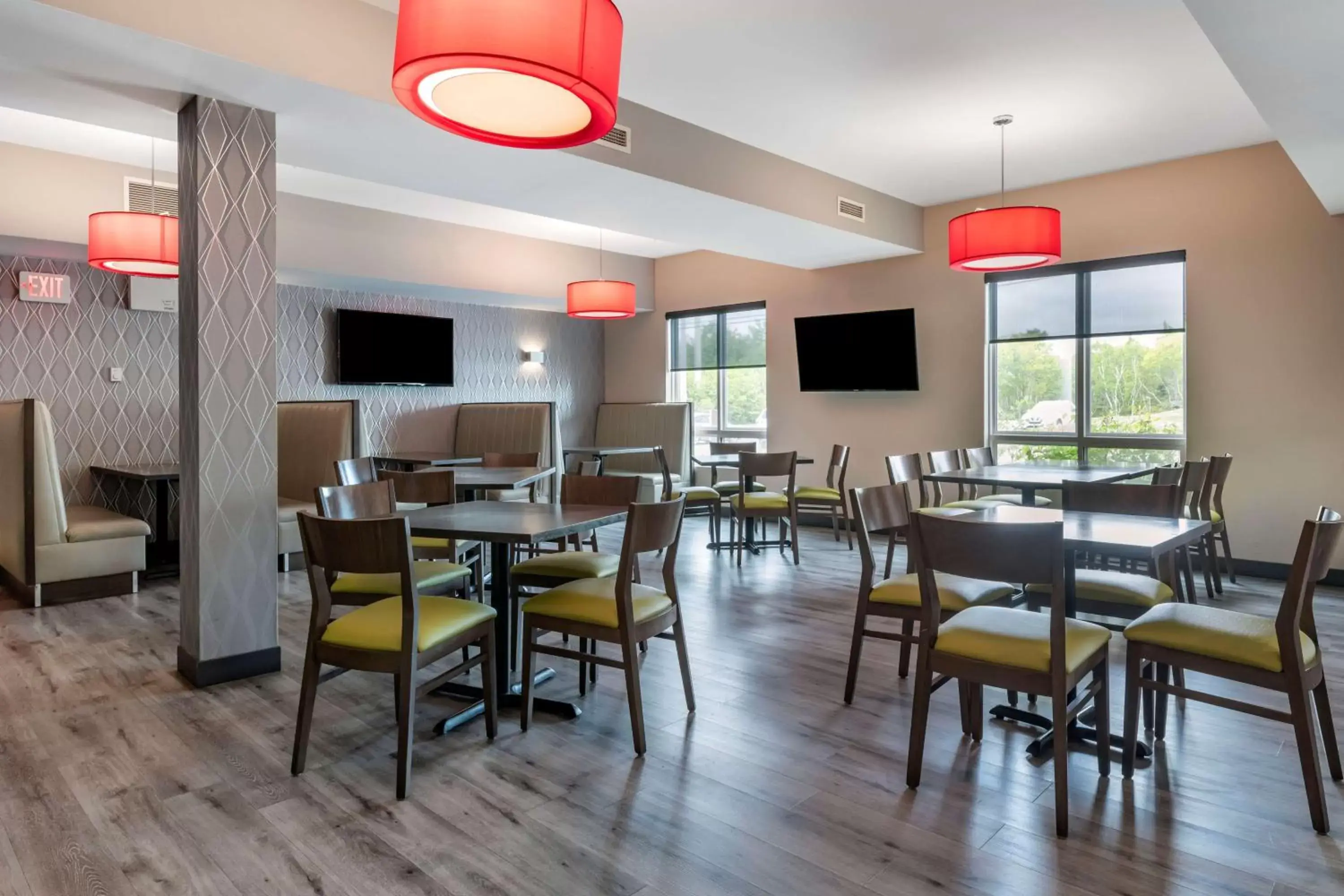 Breakfast, Restaurant/Places to Eat in Best Western Dartmouth Hotel & Suites