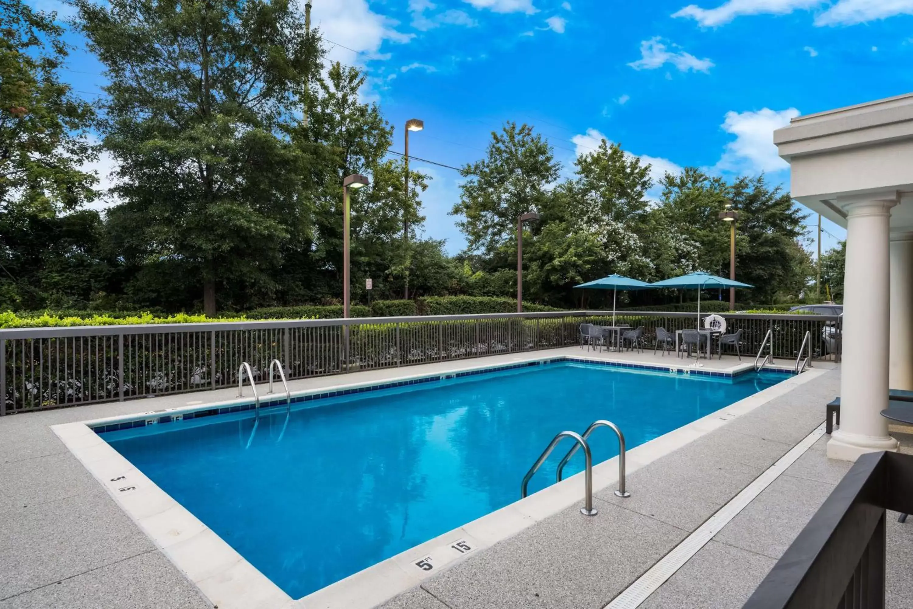 Pool view, Swimming Pool in Hampton Inn and Suites Fredericksburg