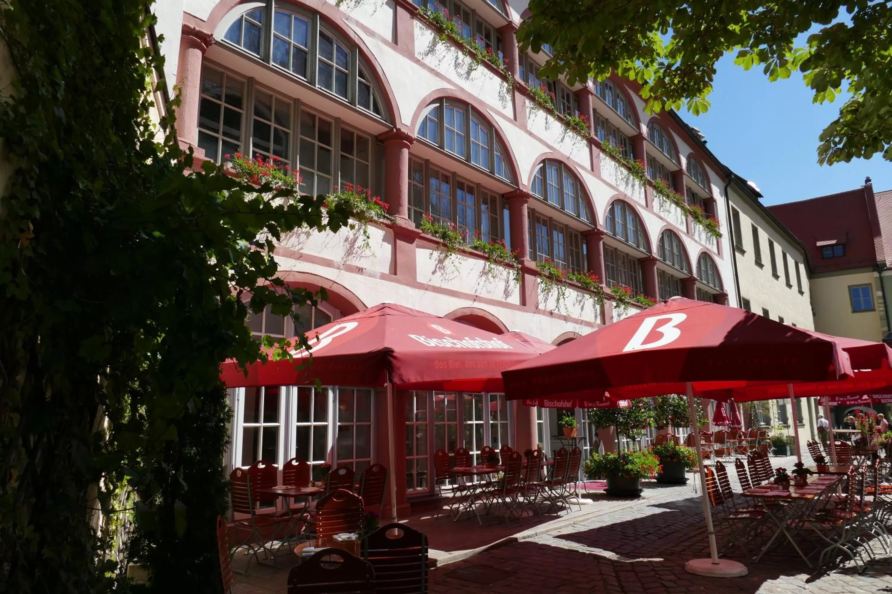 Property building in Hotel Bischofshof am Dom