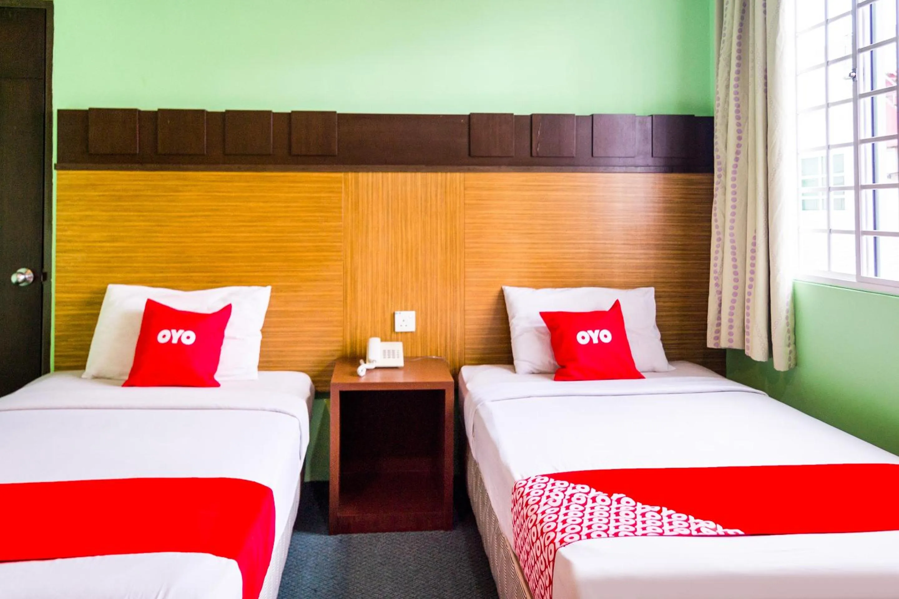 Bedroom, Bed in OYO 89408 Royal Hotel