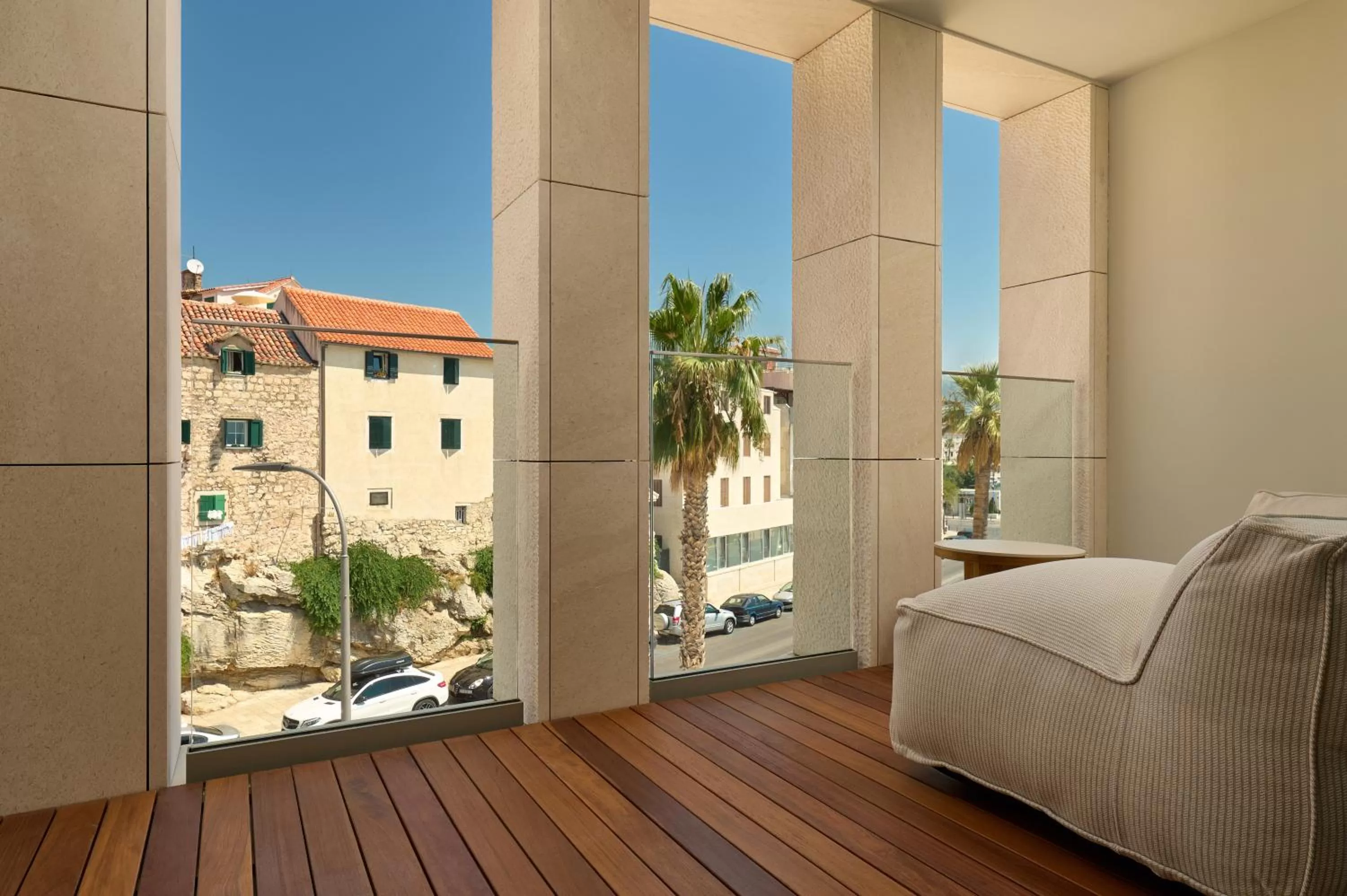 Balcony/Terrace, Bed in Hotel Ambasador