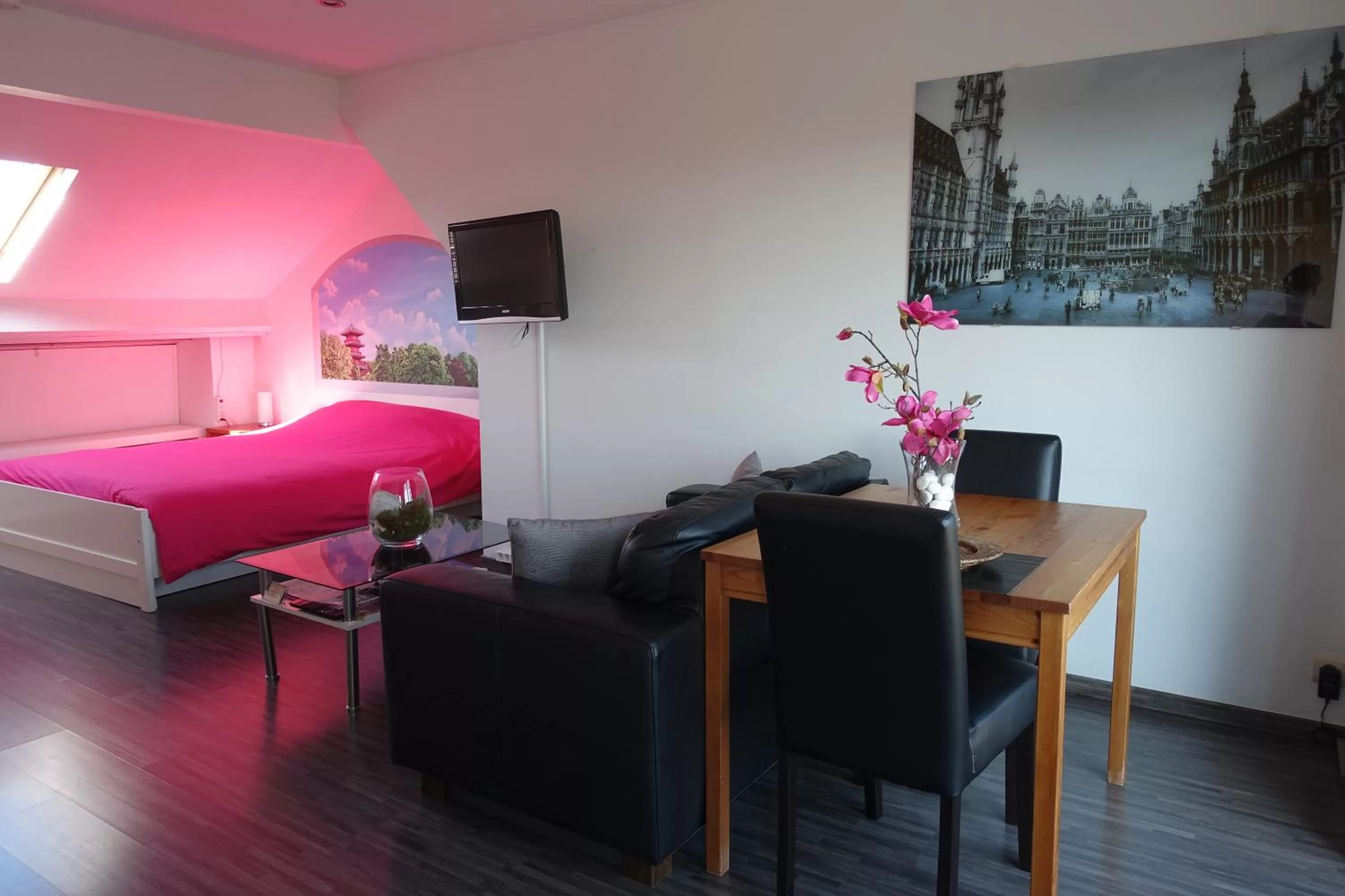 Dining area, Bed in B&B Basilique