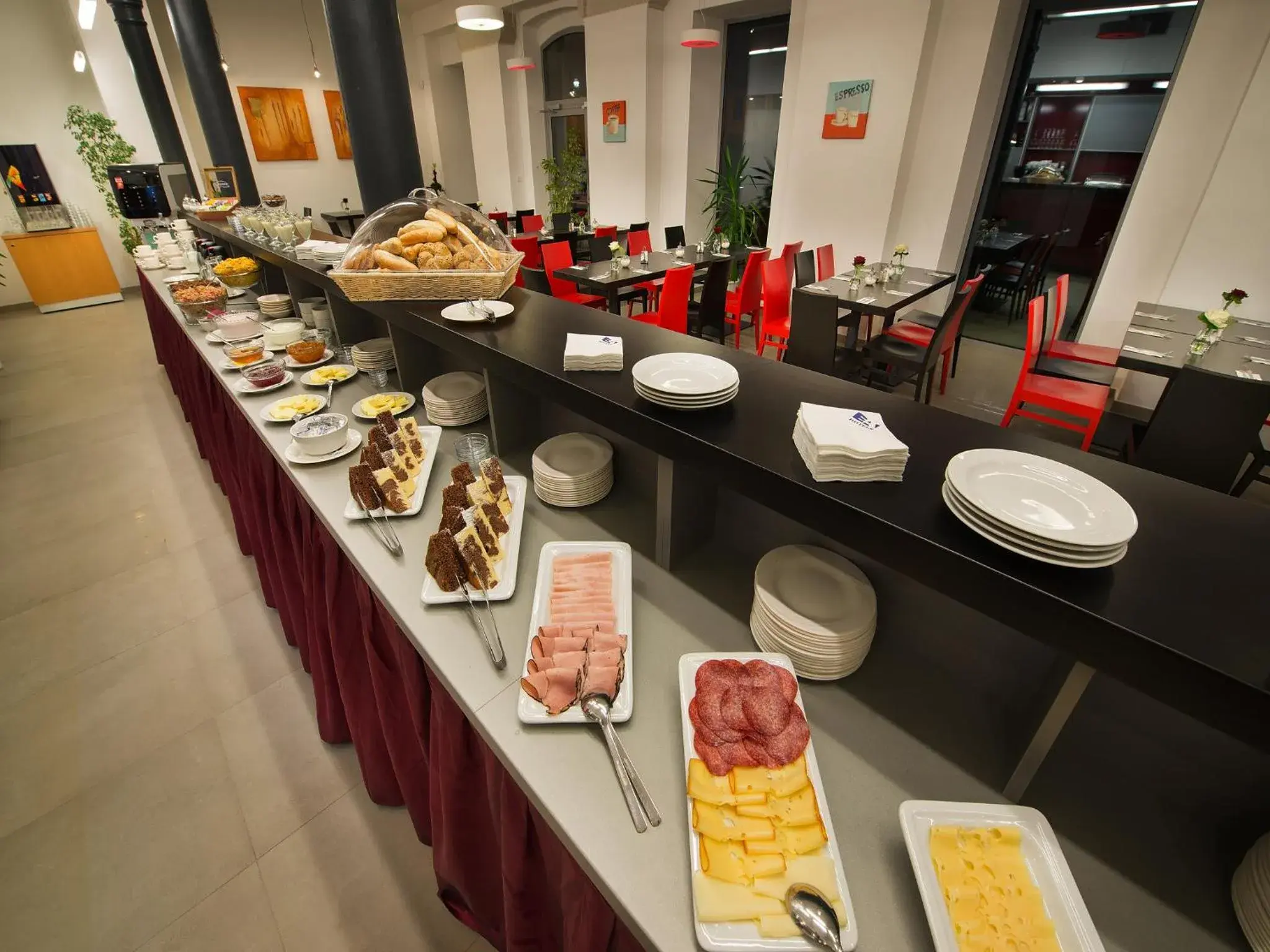 Buffet breakfast in EA Business Hotel Jihlava