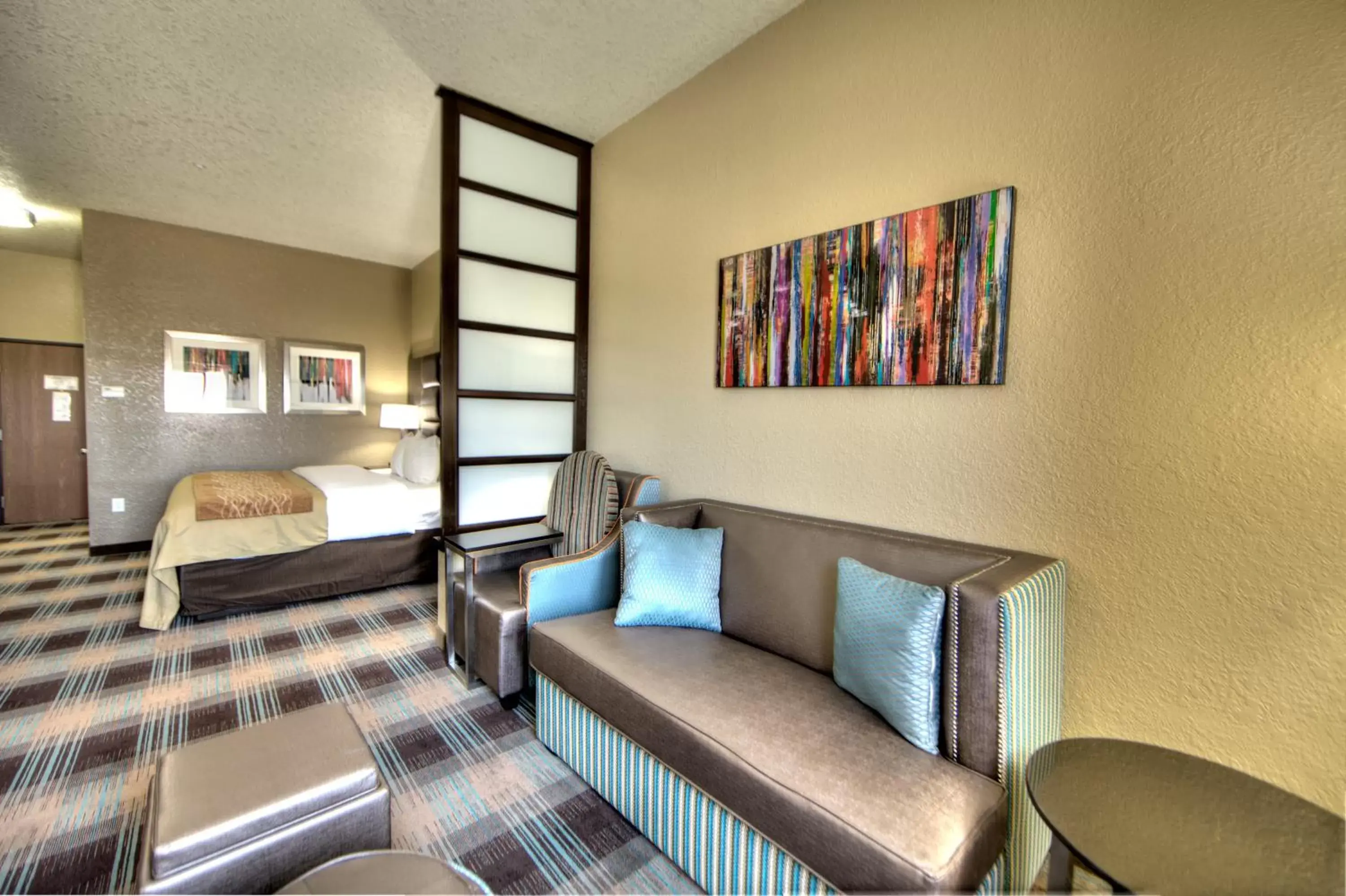 Photo of the whole room, Seating Area in Comfort Inn & Suites, White Settlement-Fort Worth West, TX