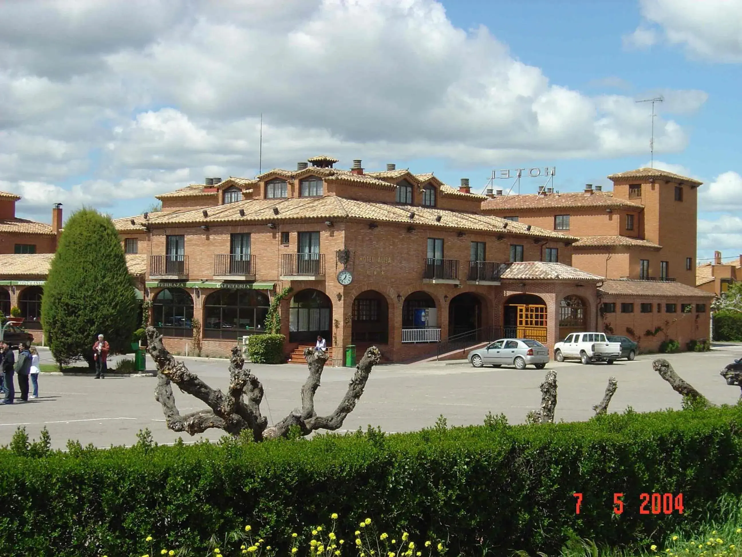 Facade/entrance, Property Building in Hotel Alisa