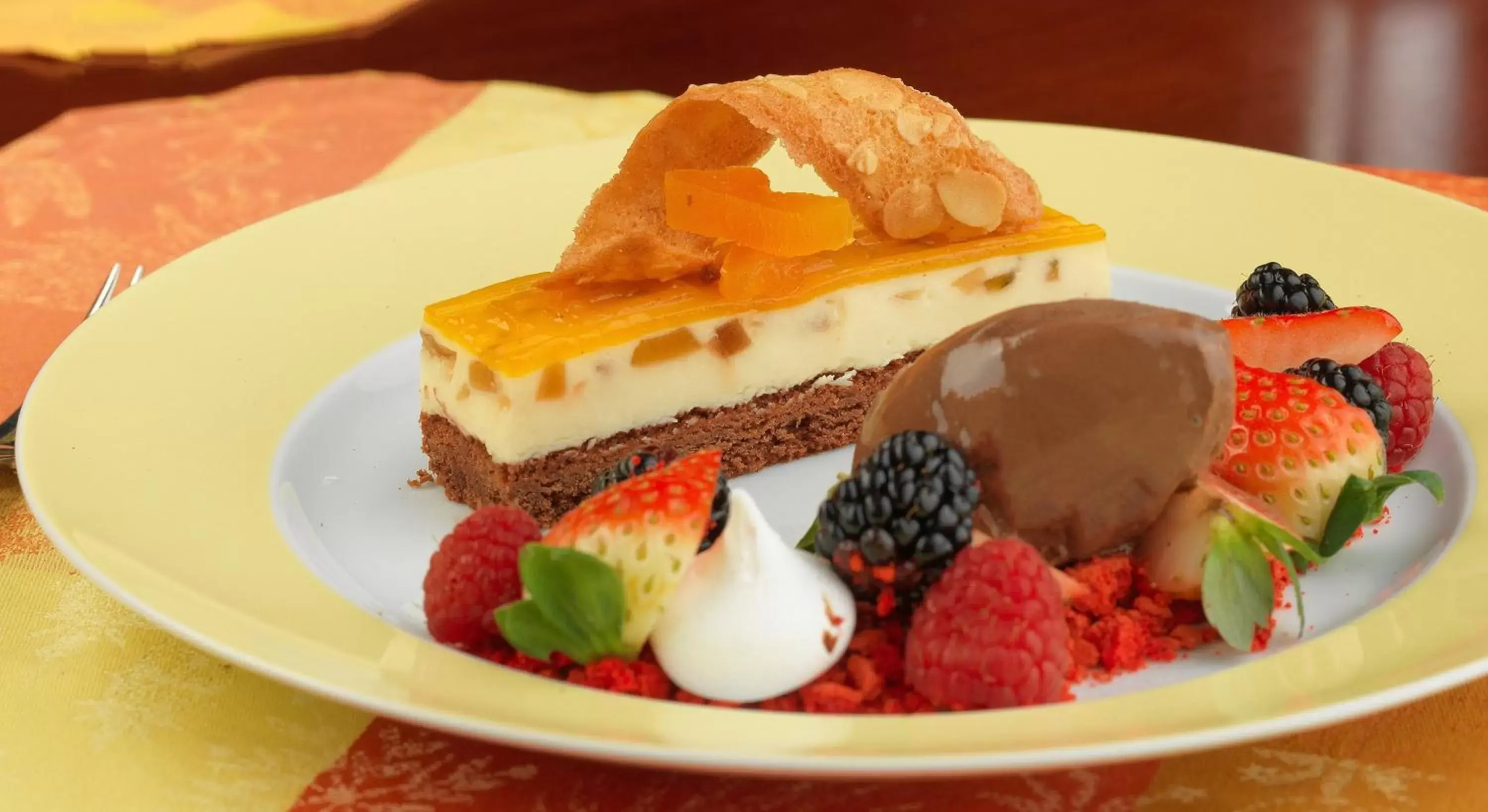 Restaurant/places to eat in Crowne Plaza Jeddah by IHG Restaurant/places to eat in Crowne Plaza Jeddah by IHG