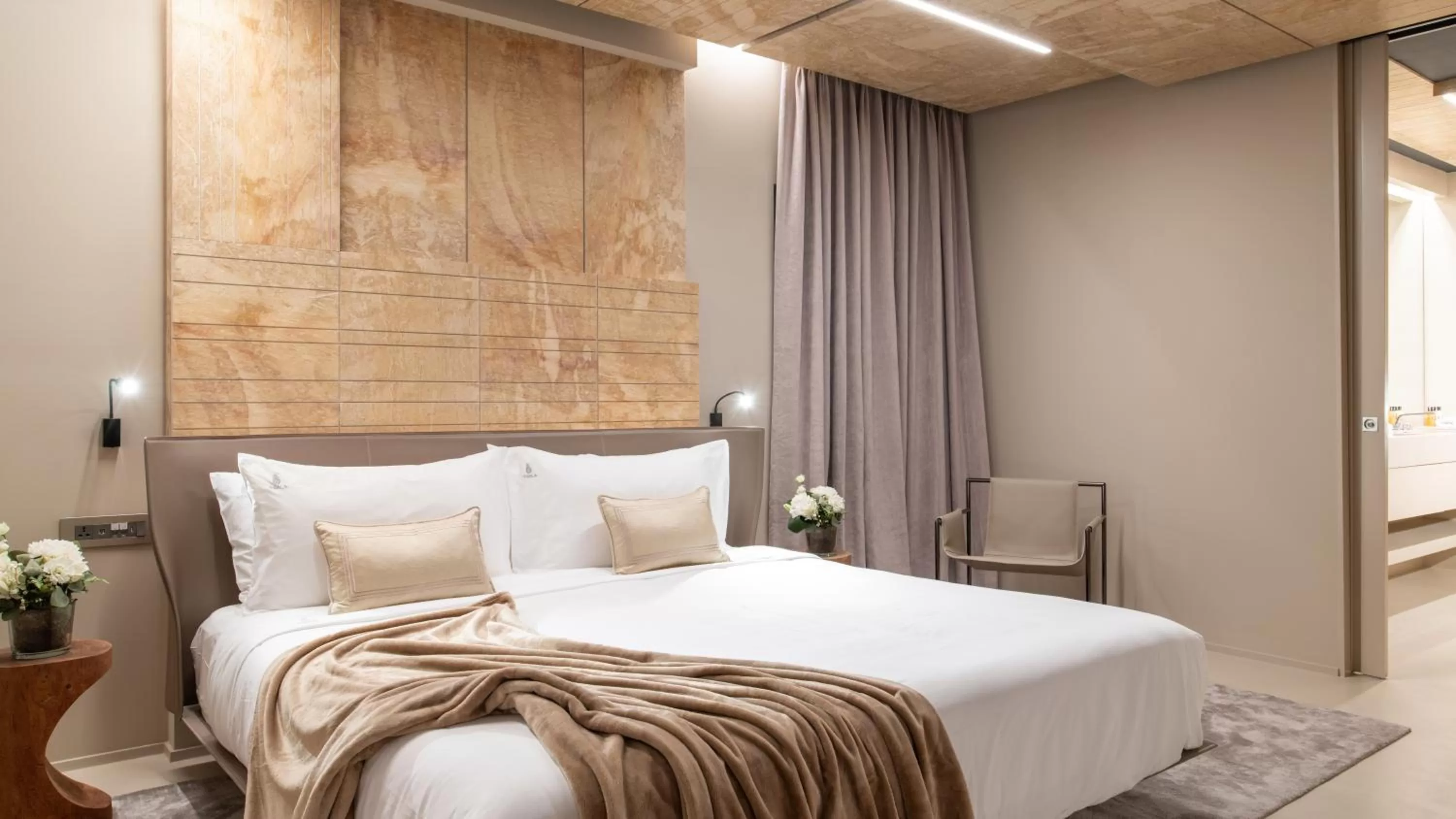 Bedroom, Bed in Iniala Harbour House