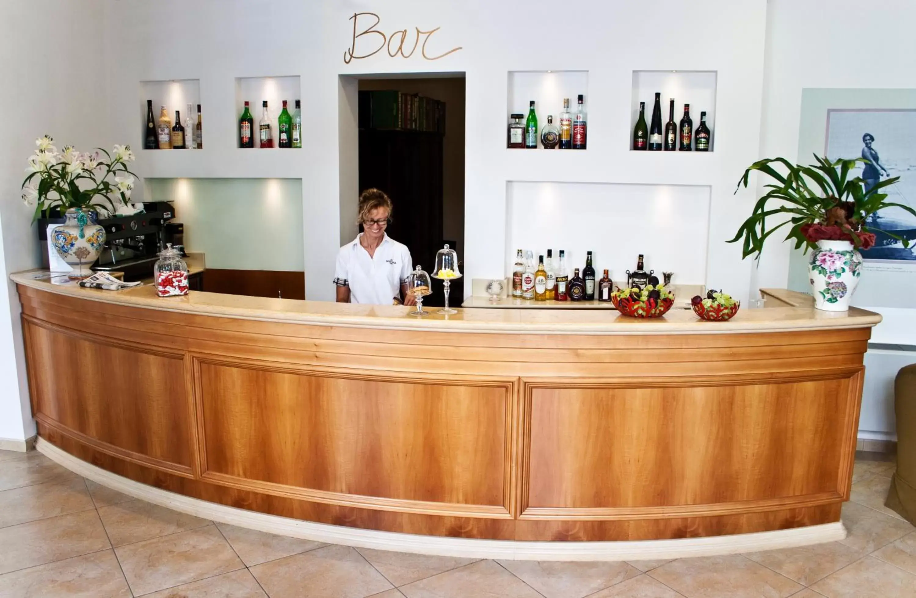 Lounge or bar, Staff in Sovrana Hotel & SPA
