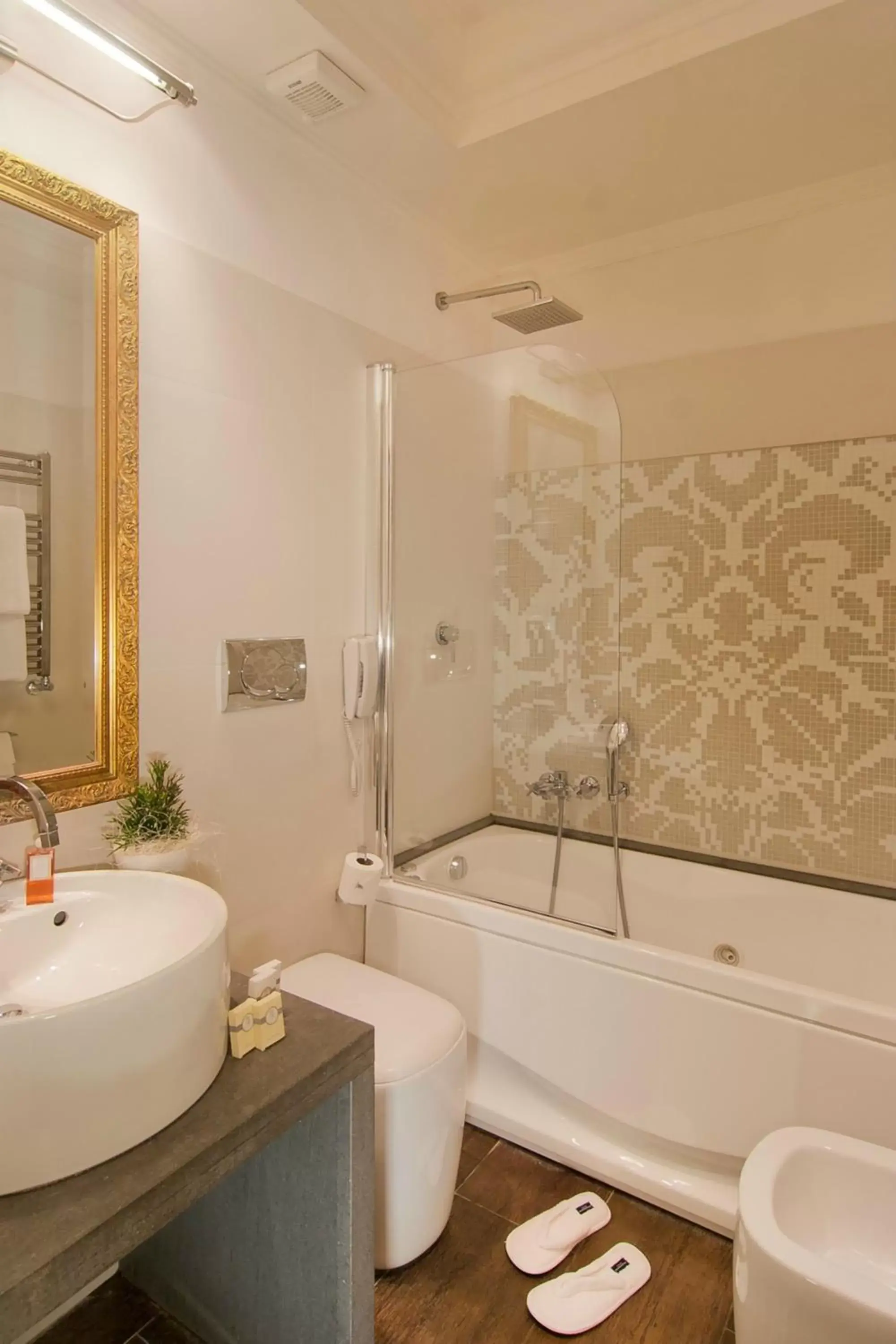 Shower, Bathroom in Atlante Star Hotel