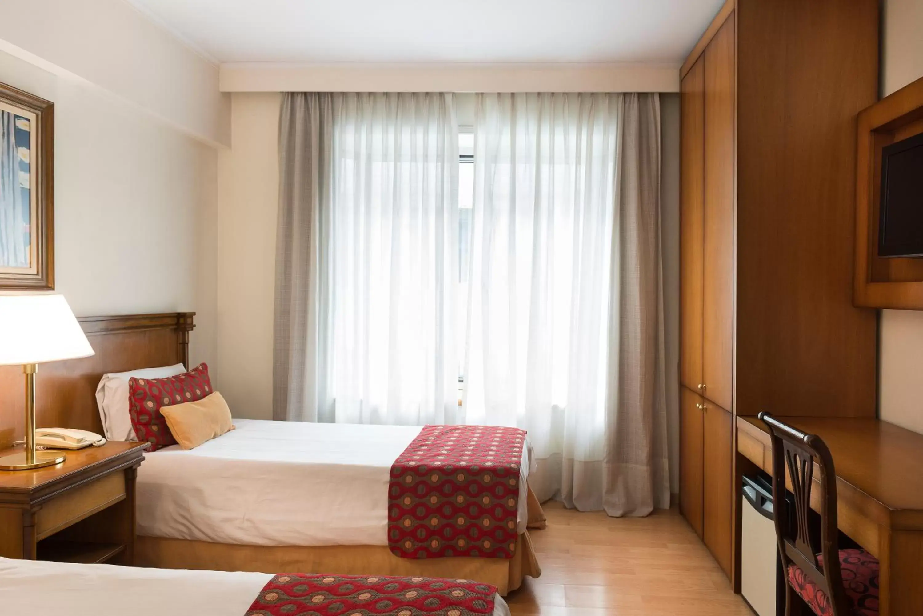 TV and multimedia, Bed in Imperial Park Hotel TV and multimedia, Bed in Imperial Park Hotel