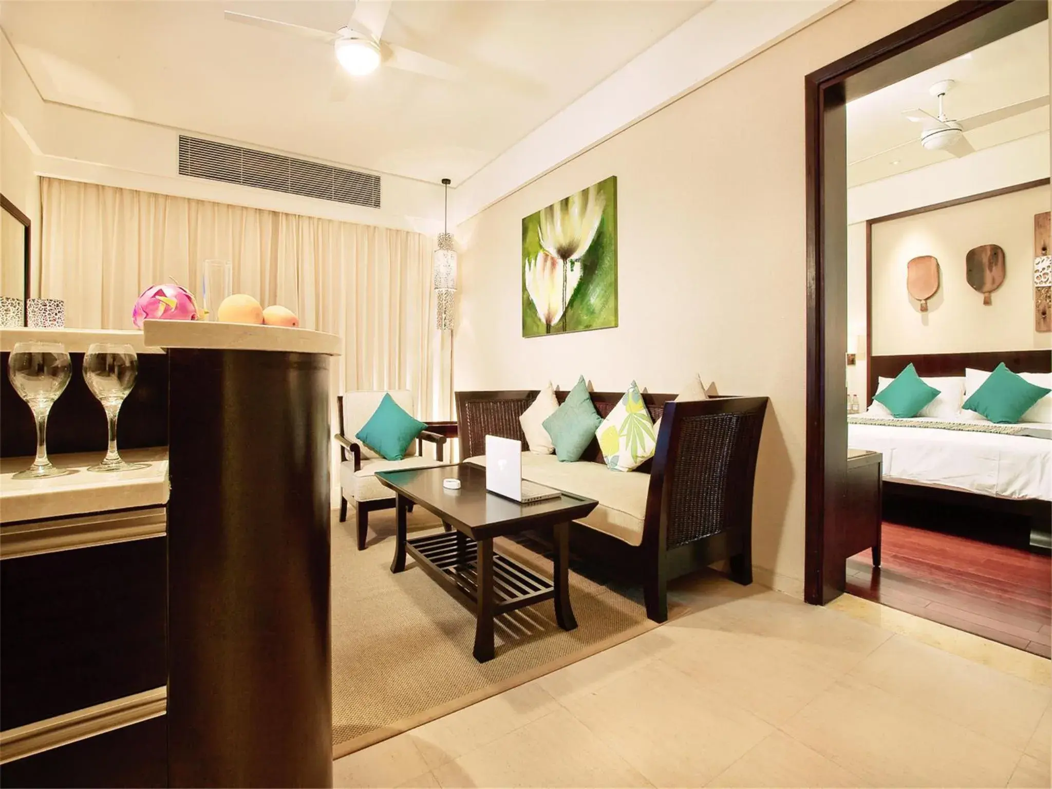 Living room, Seating Area in Howard Johnson Resort Sanya Bay