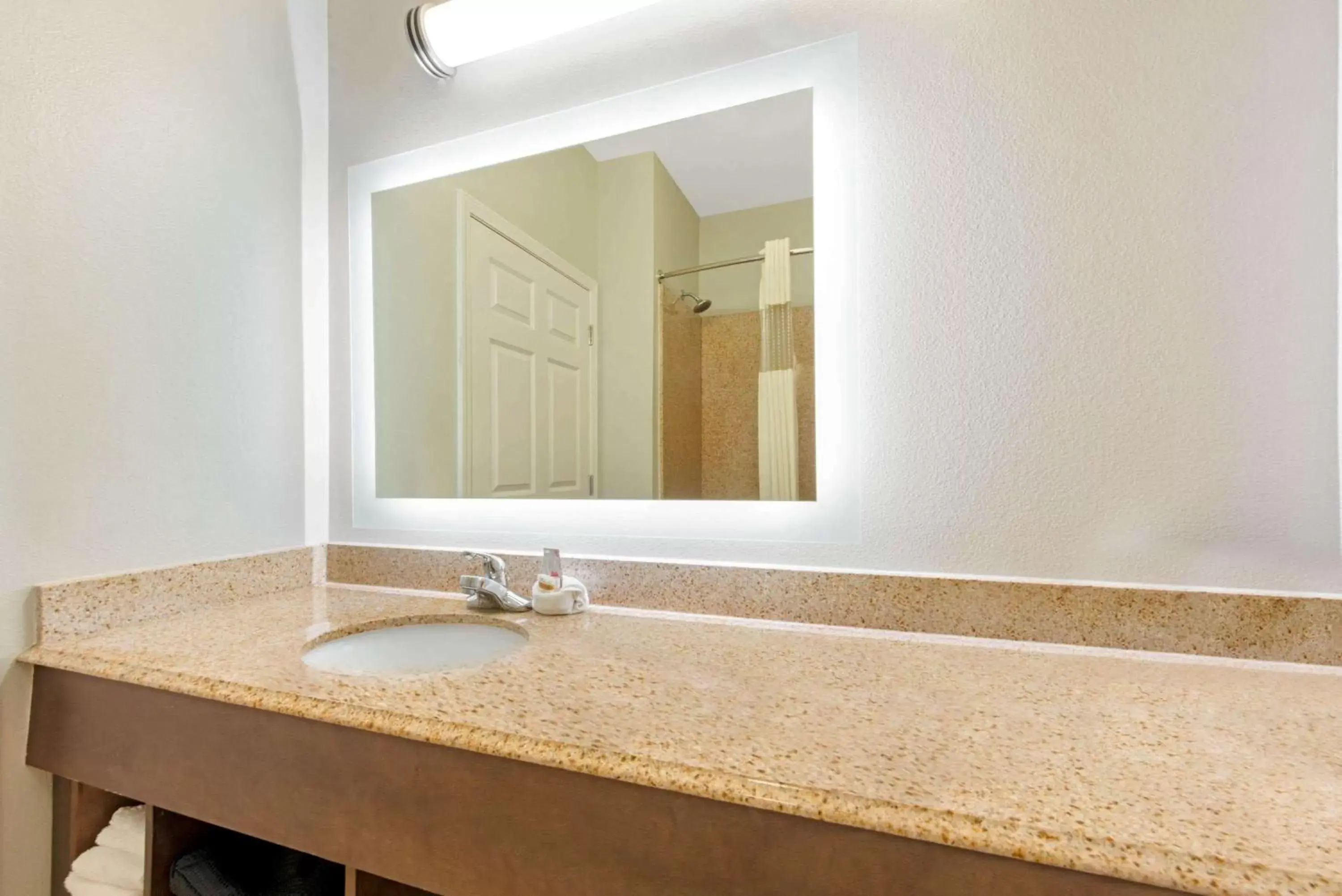 Bathroom in La Quinta by Wyndham Bridge City