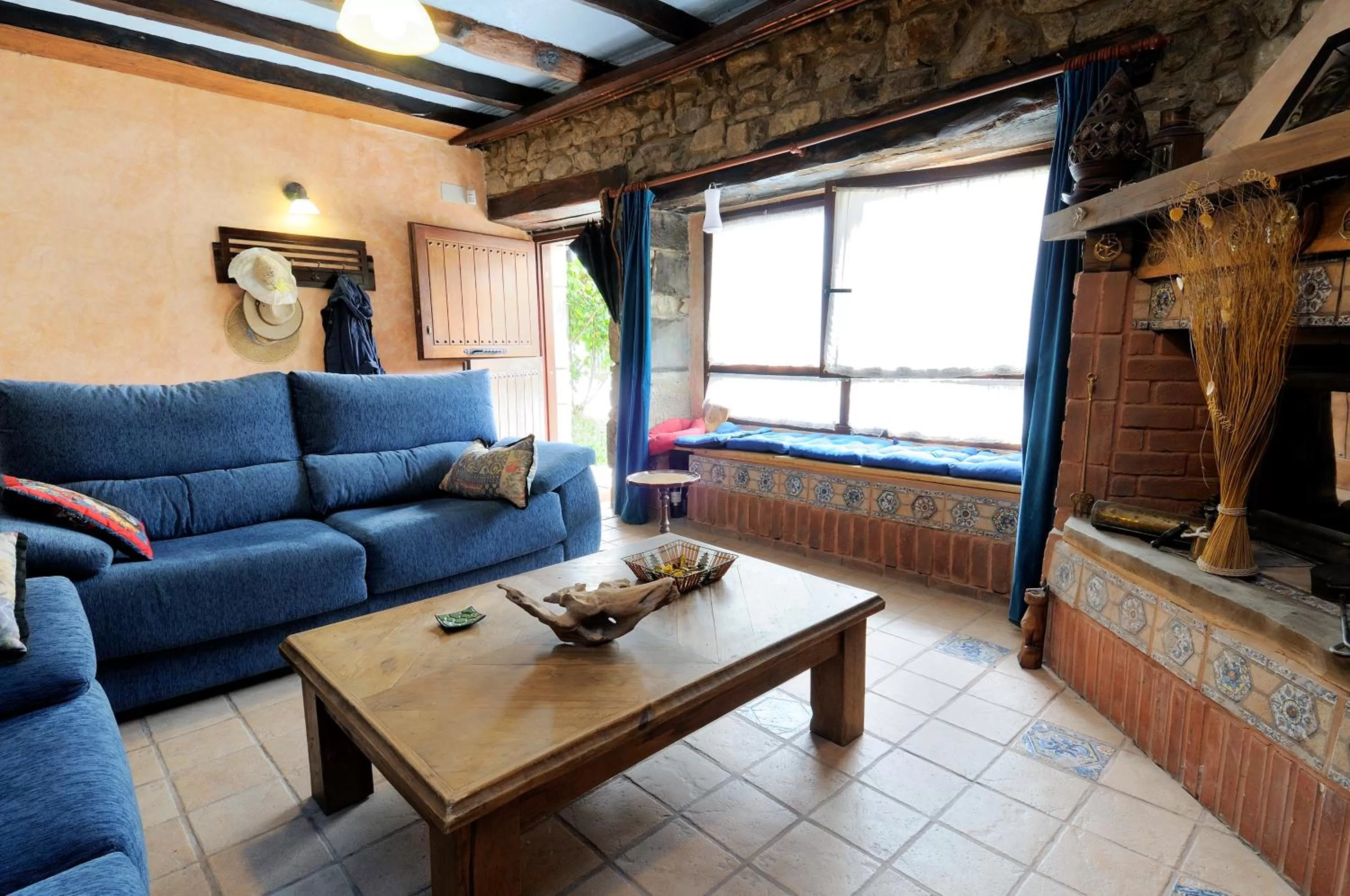 Seating area in Eguzki B&B