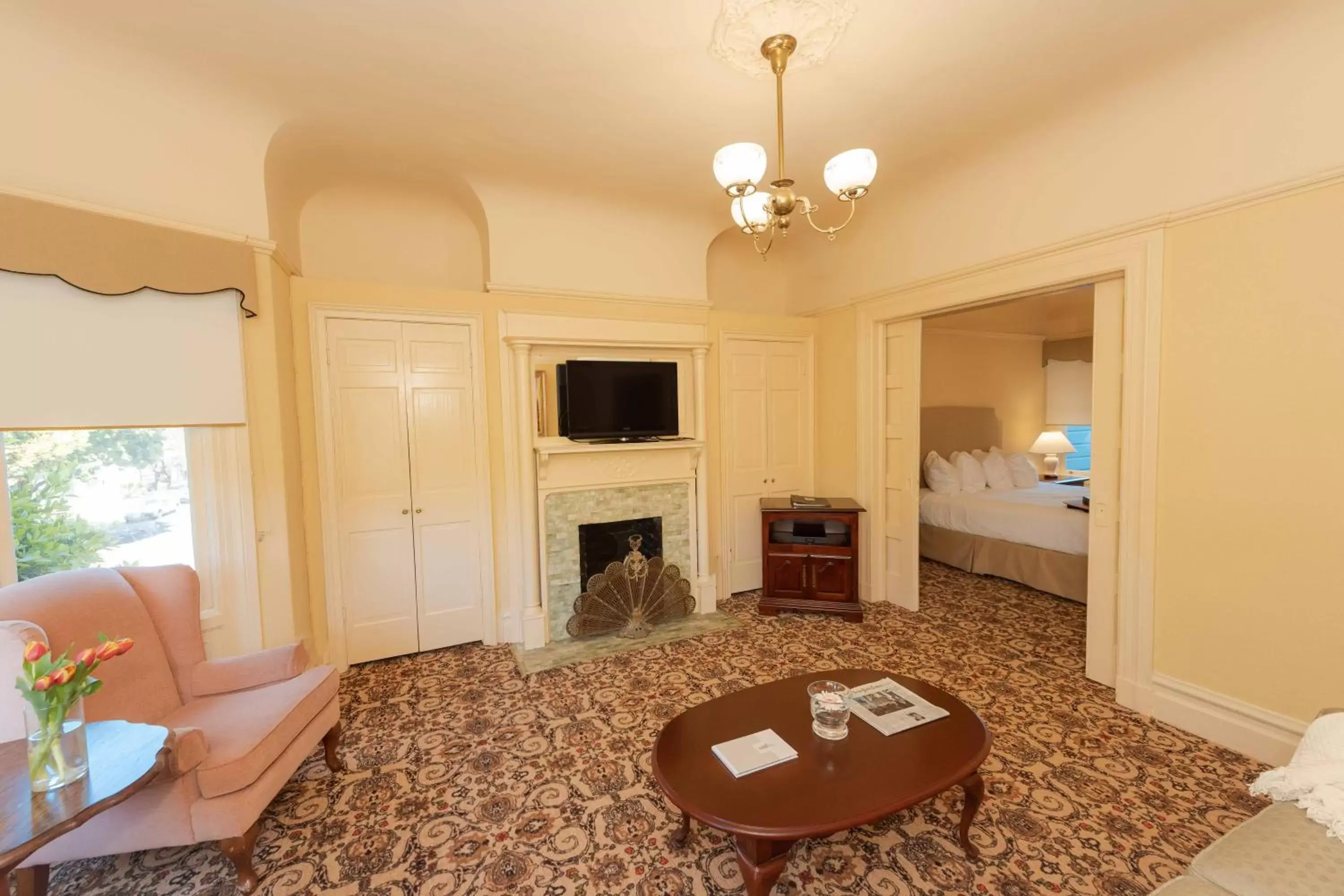 Living room, Seating Area in Stanyan Park Hotel