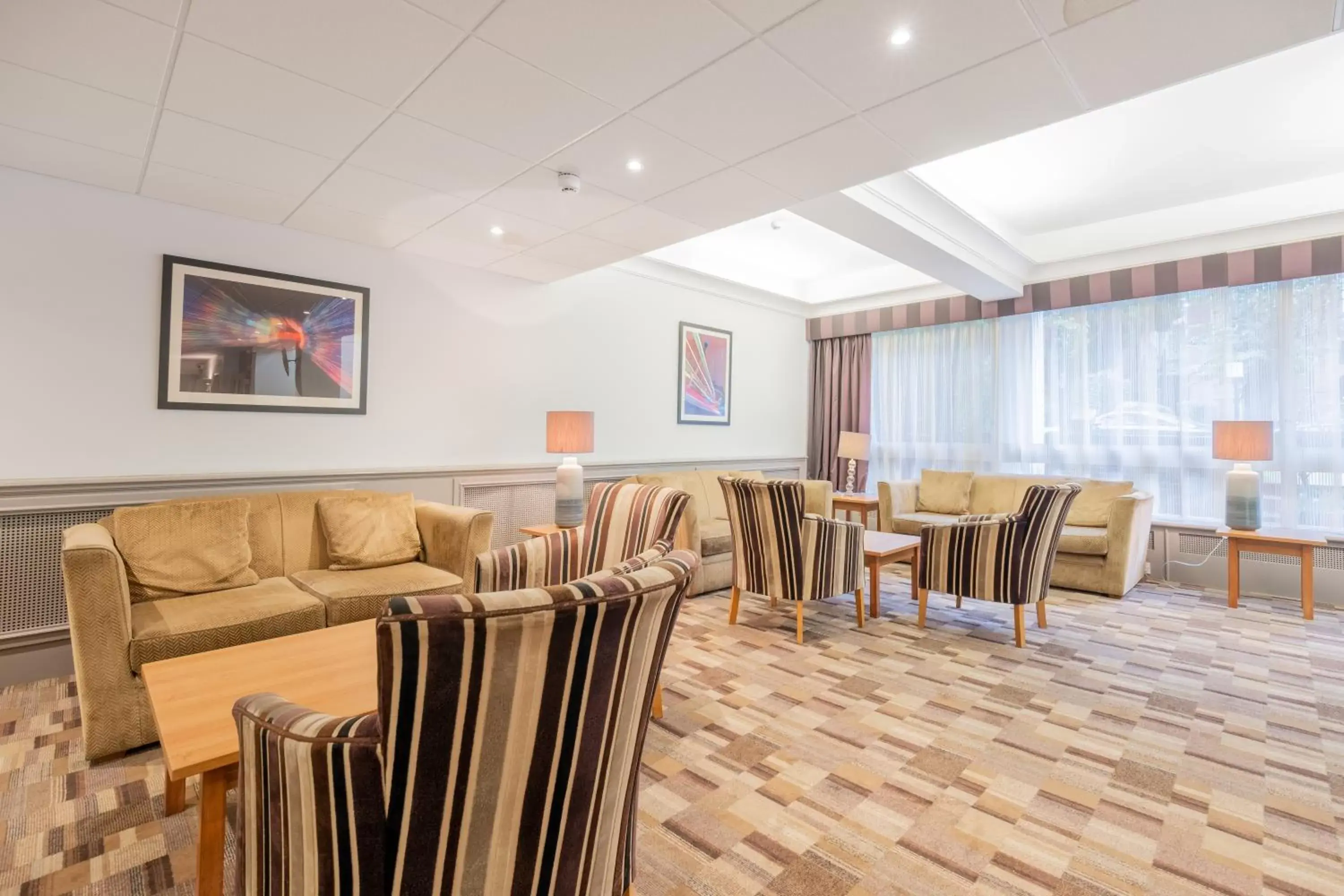 Lounge or bar in Quality Hotel Hampstead