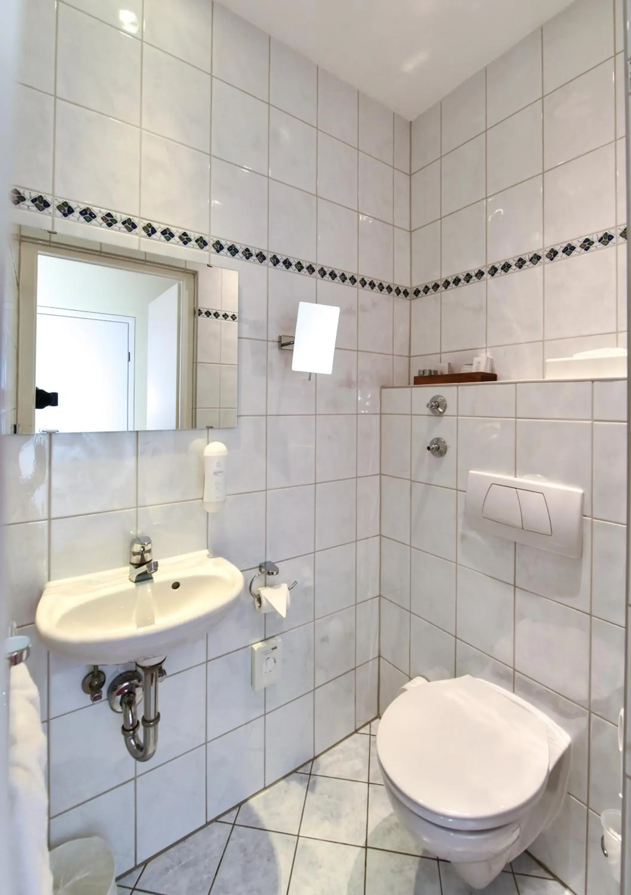 Bathroom in Hotel ADRIA München