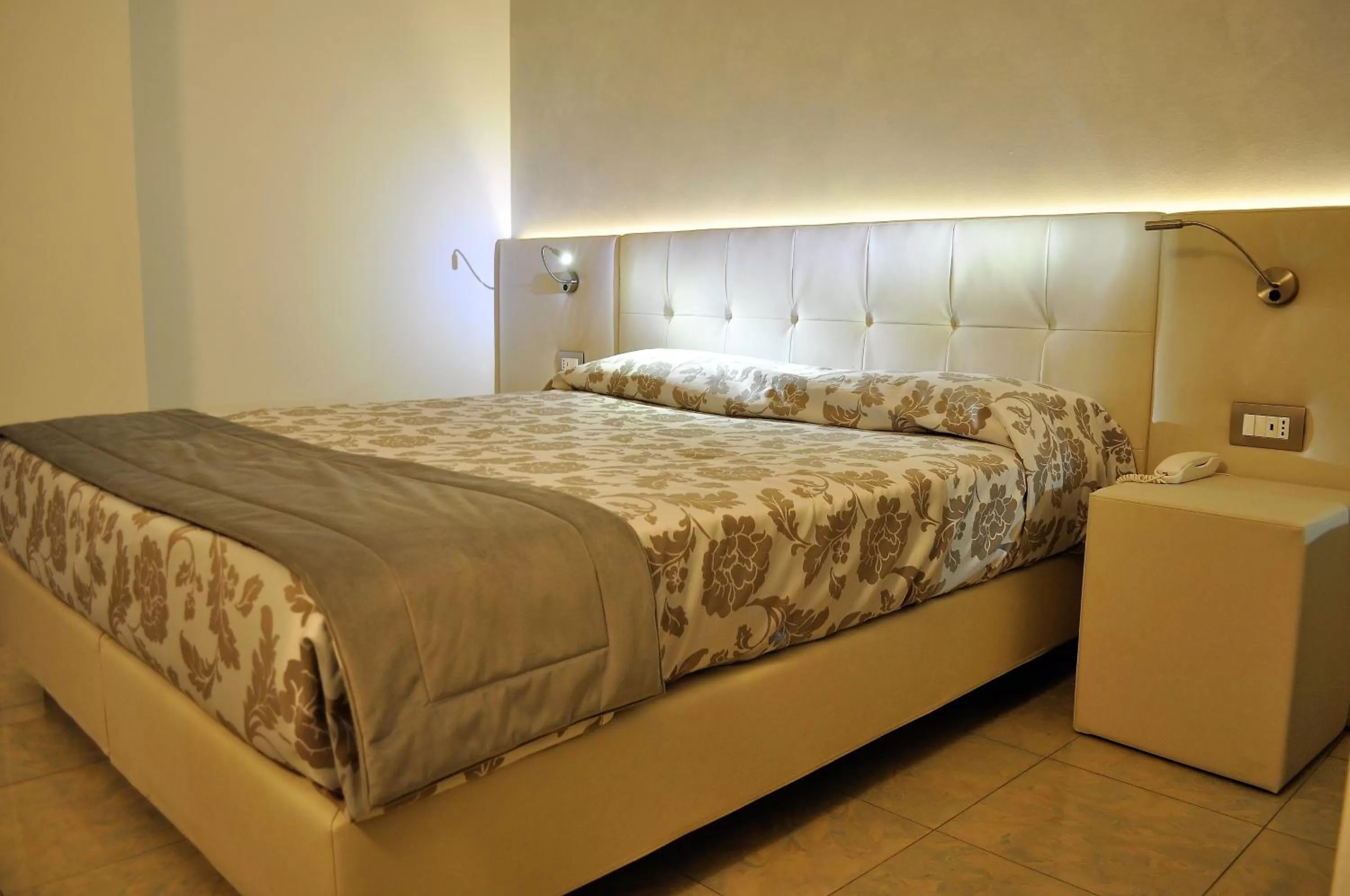 Bedroom in Hotel Garibaldi