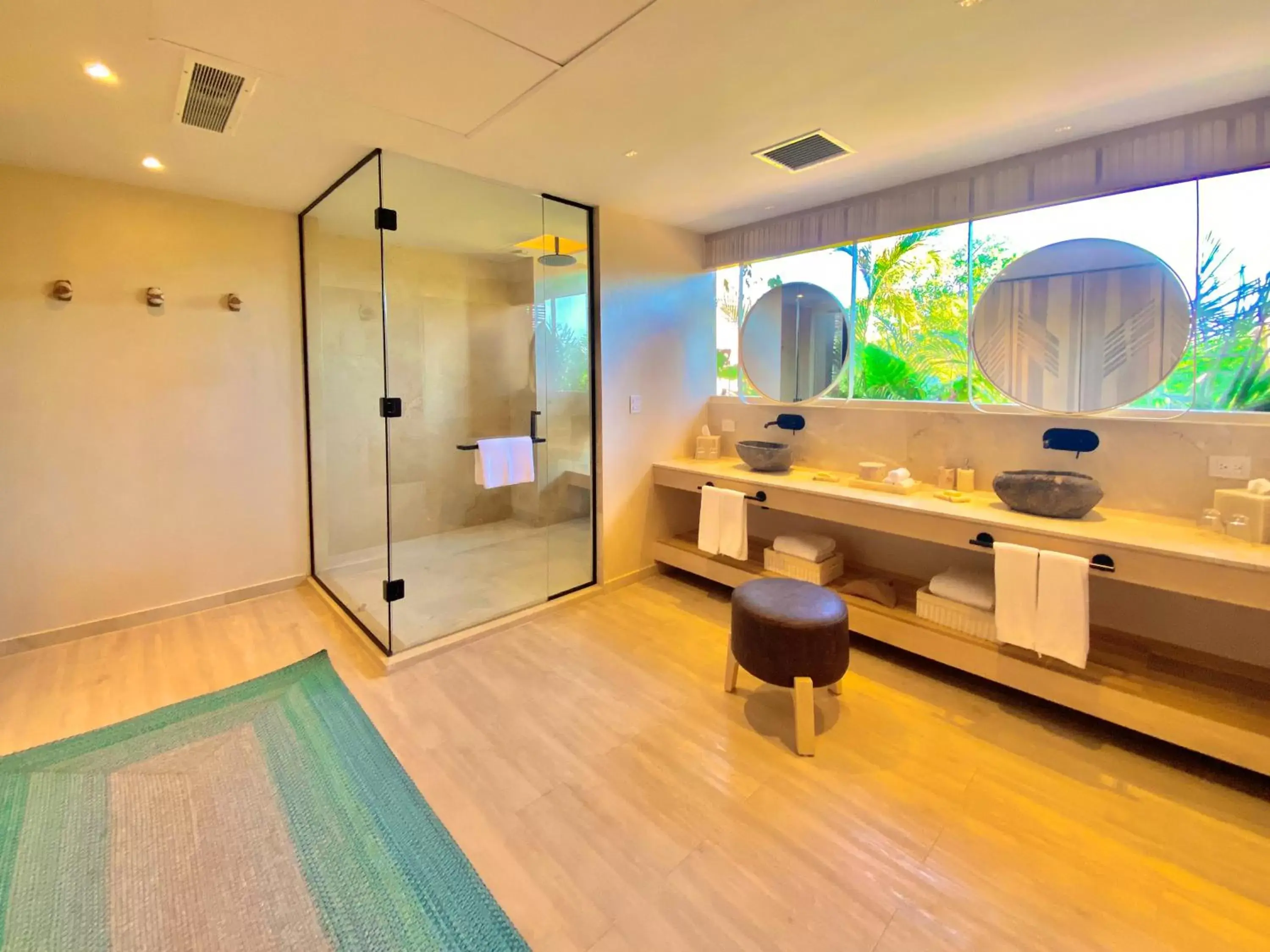 Shower, Bathroom in Hotel Shibari - Restaurant & Cenote Club