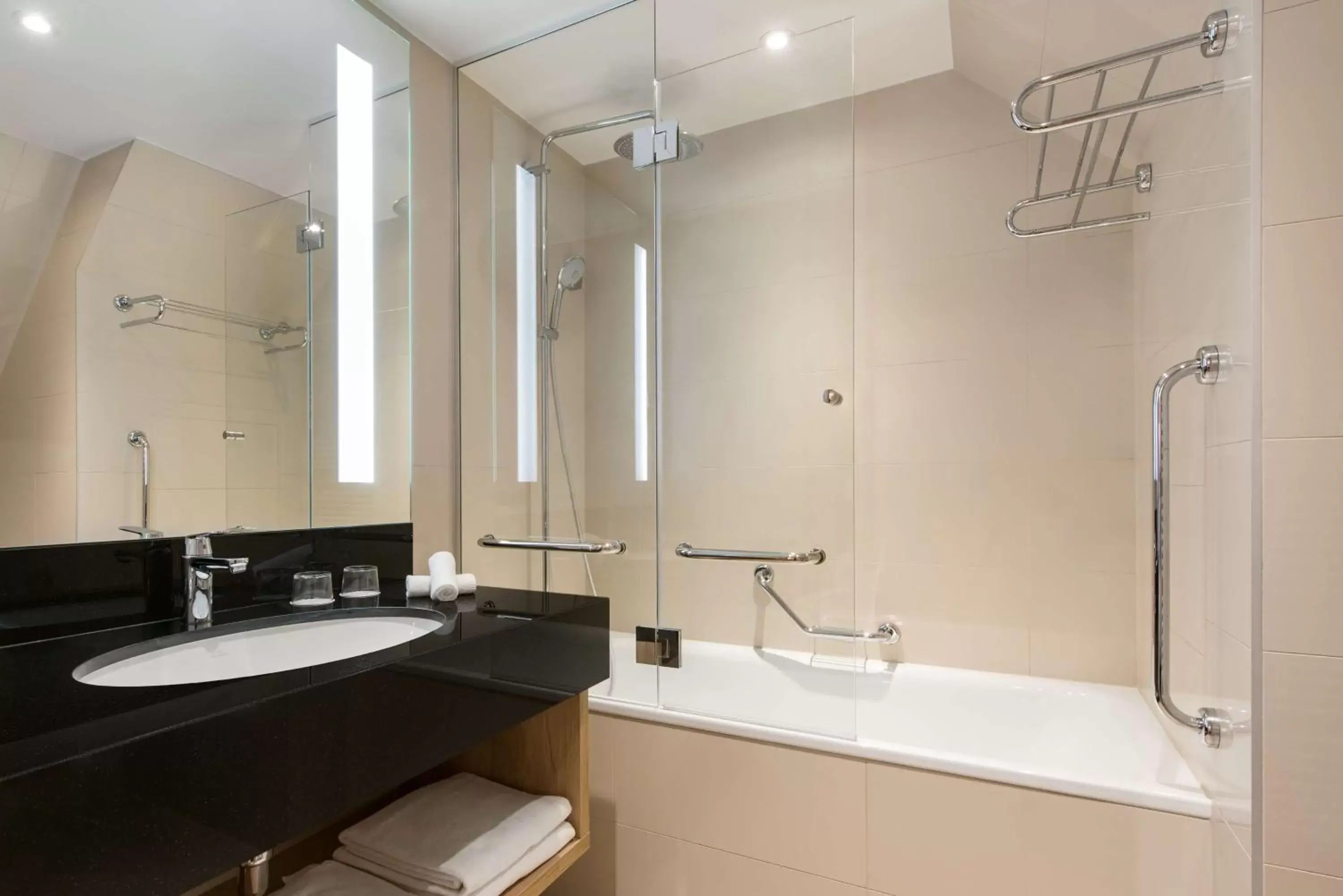 Shower, Bathroom in Radisson Blu Hotel & Residences