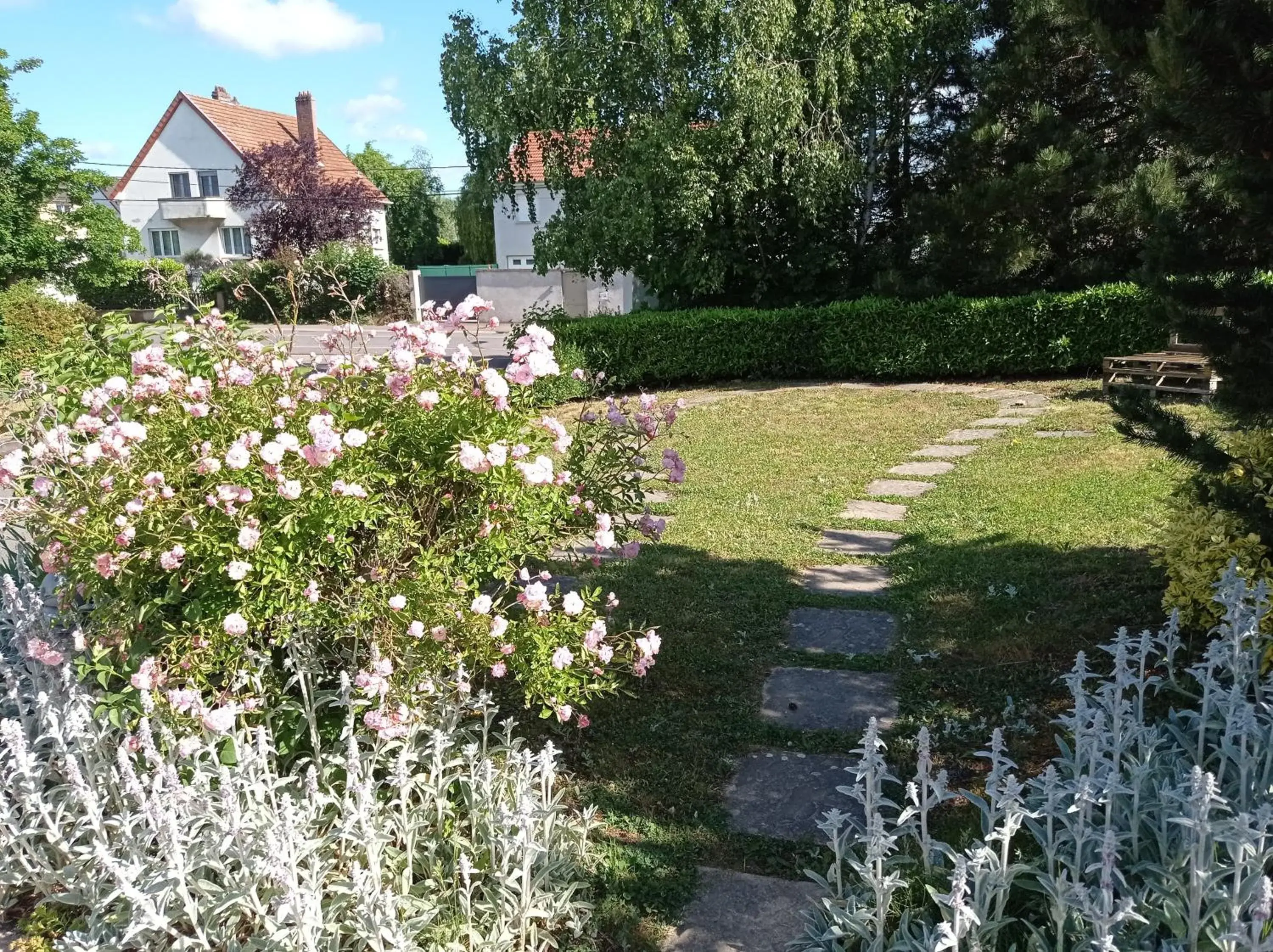 Garden in ibis Thionville Porte du Luxembourg