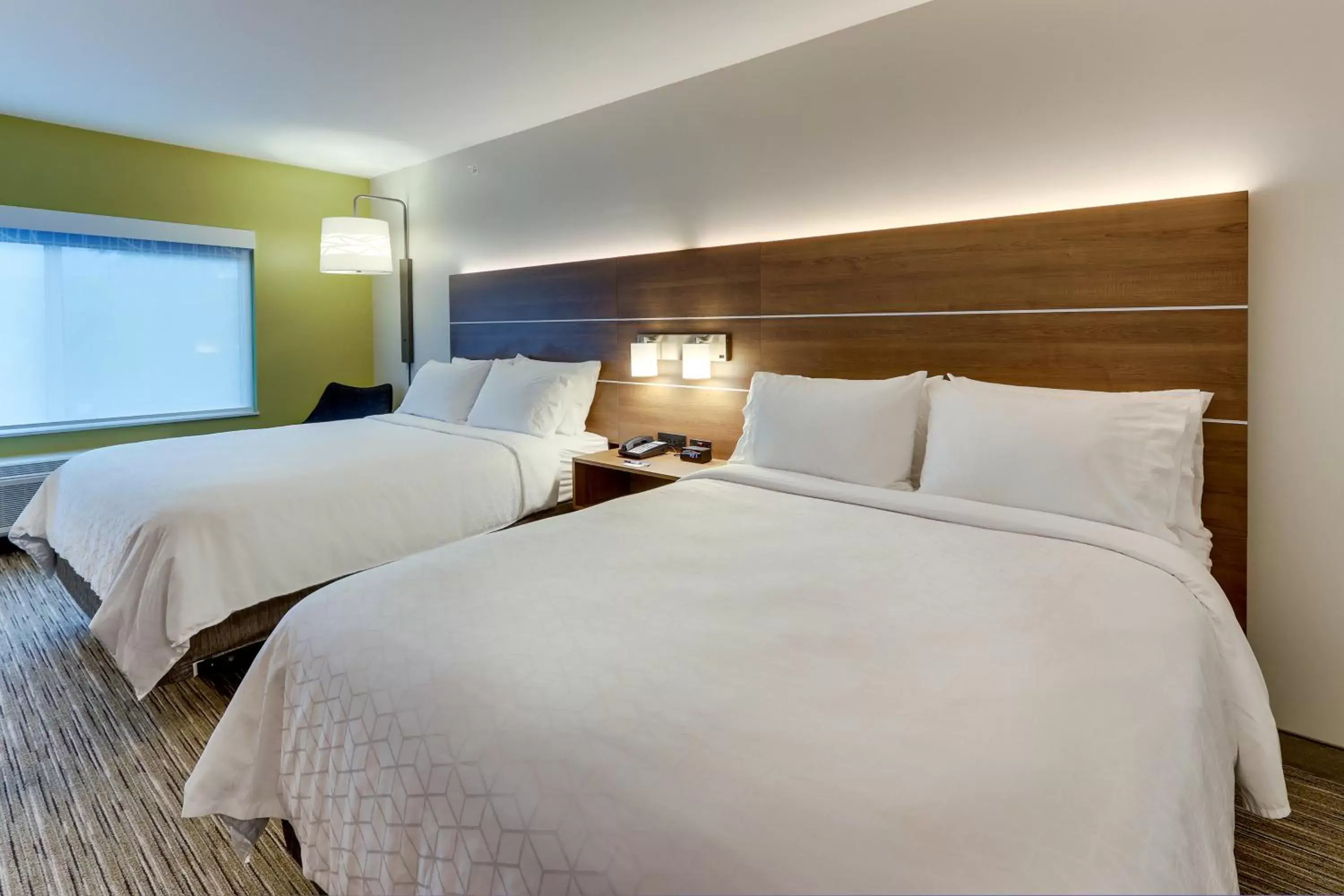 Bed in Holiday Inn Express & Suites - Saugerties - Hudson Valley, an IHG Hotel