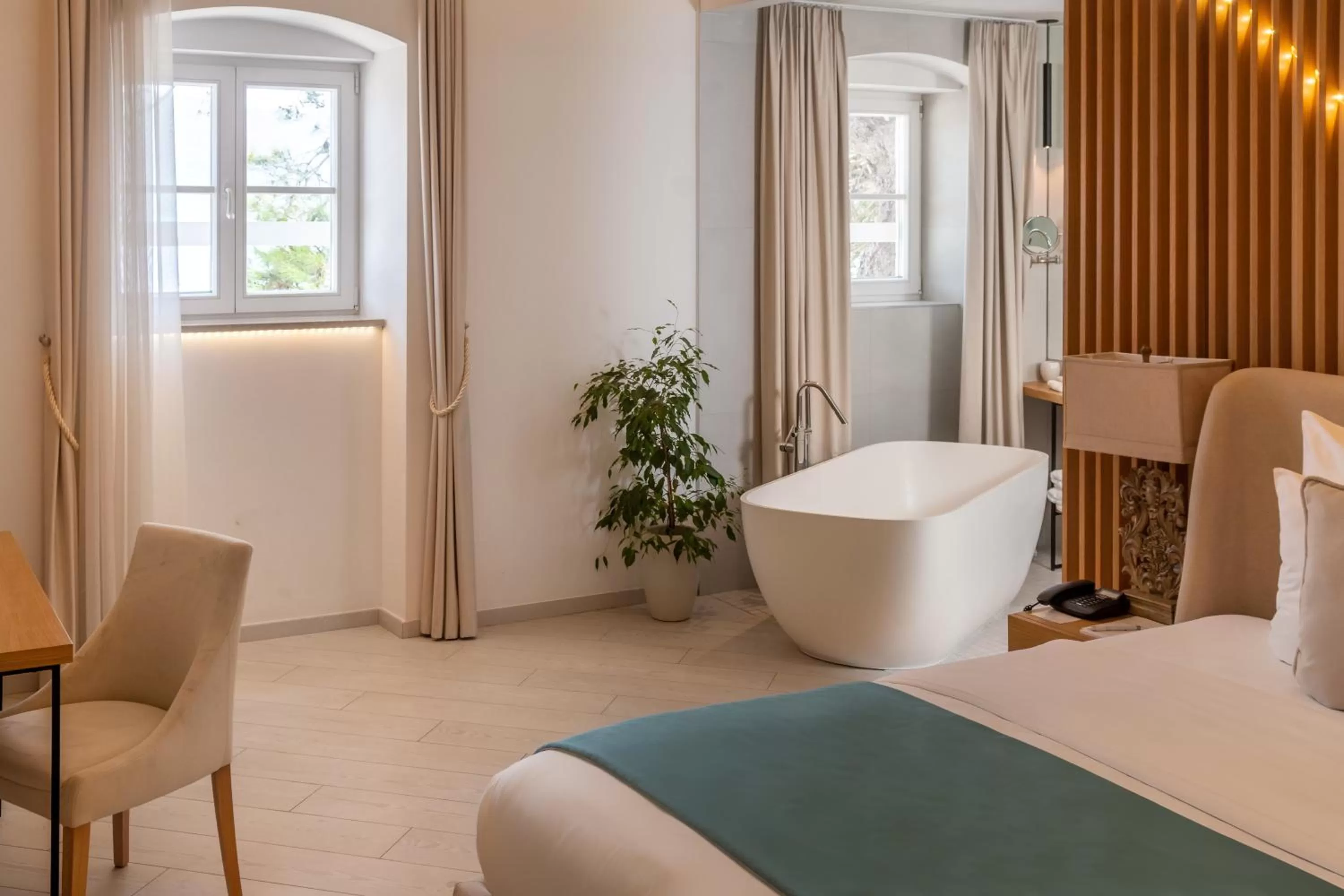 Bath in Lazure Hotel & Marina