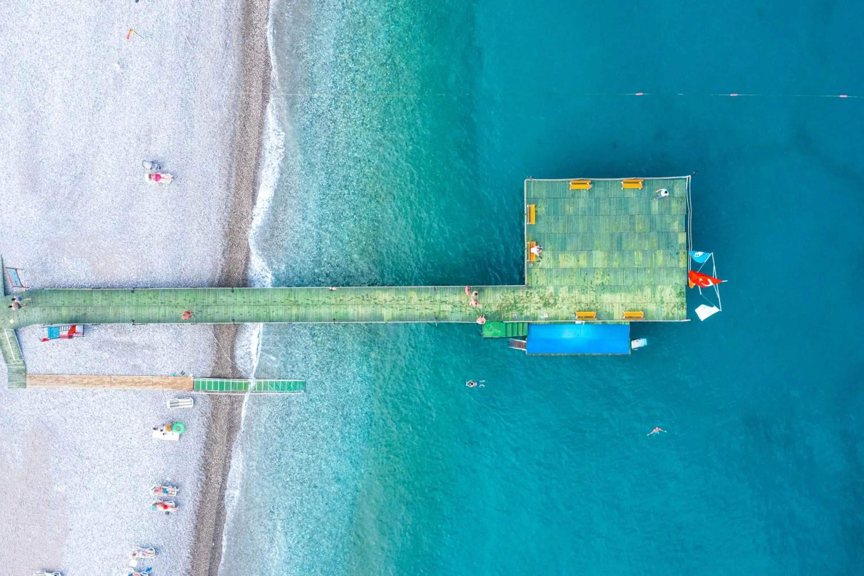 Beach, Bird's-eye View in Queen's Park Le Jardin