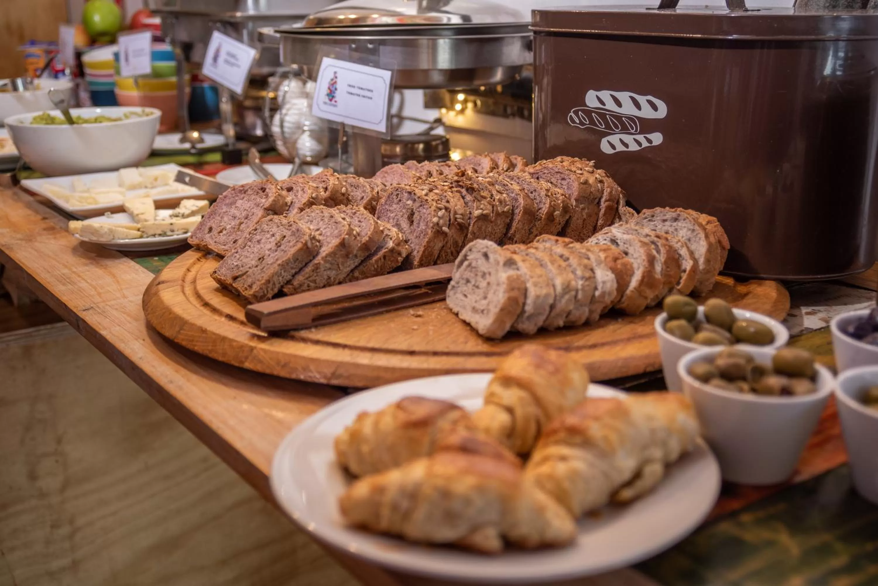 Food and drinks in Hotel Winebox Valparaiso