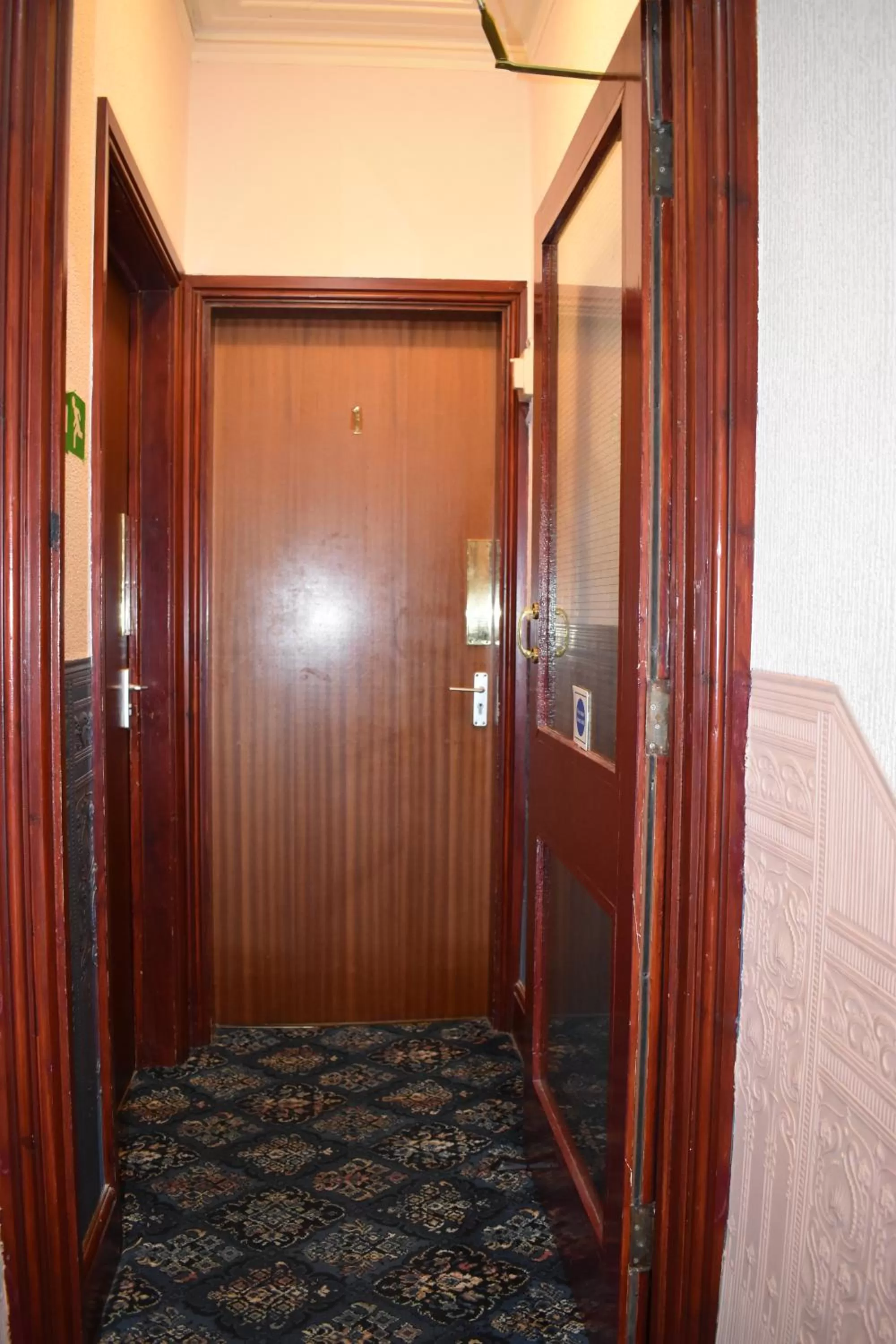 Floor plan in Lyndhurst Hotel