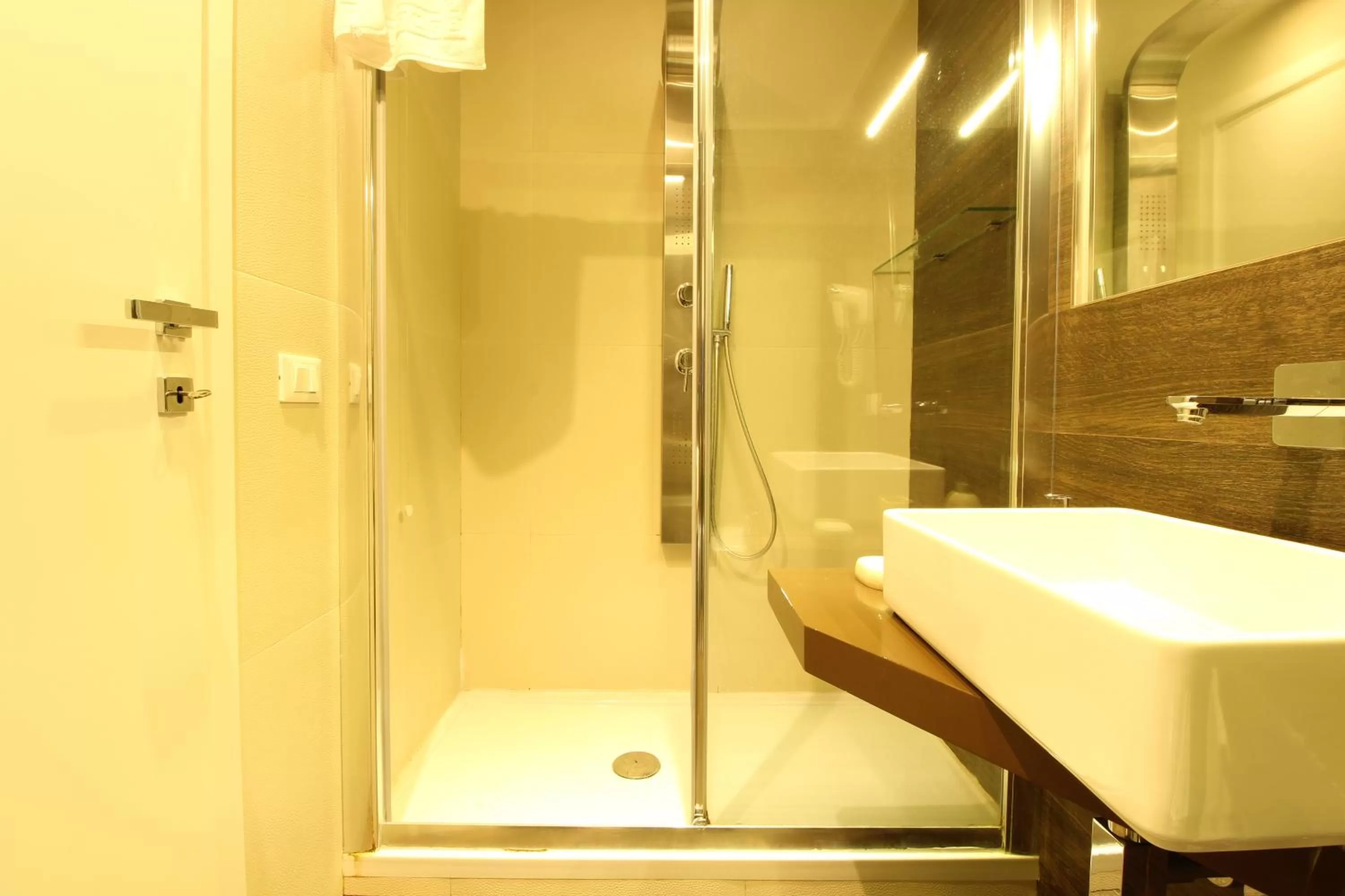 Shower in Caos Calmo