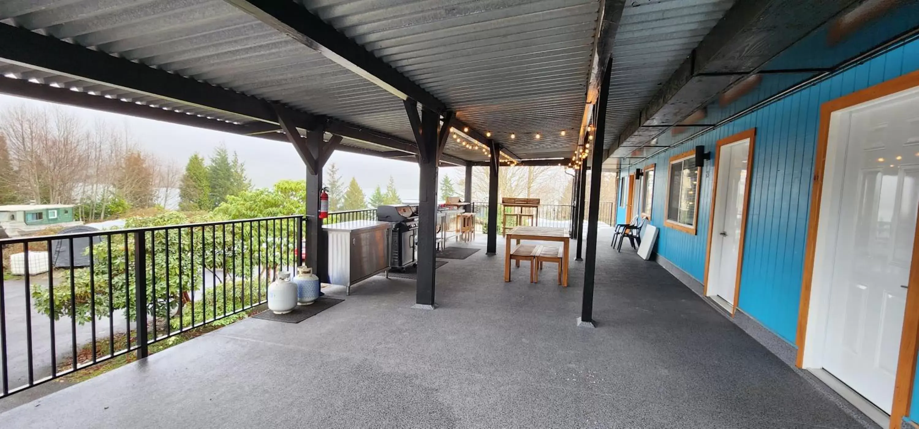 Patio, Balcony/Terrace in Meares Vista Inn