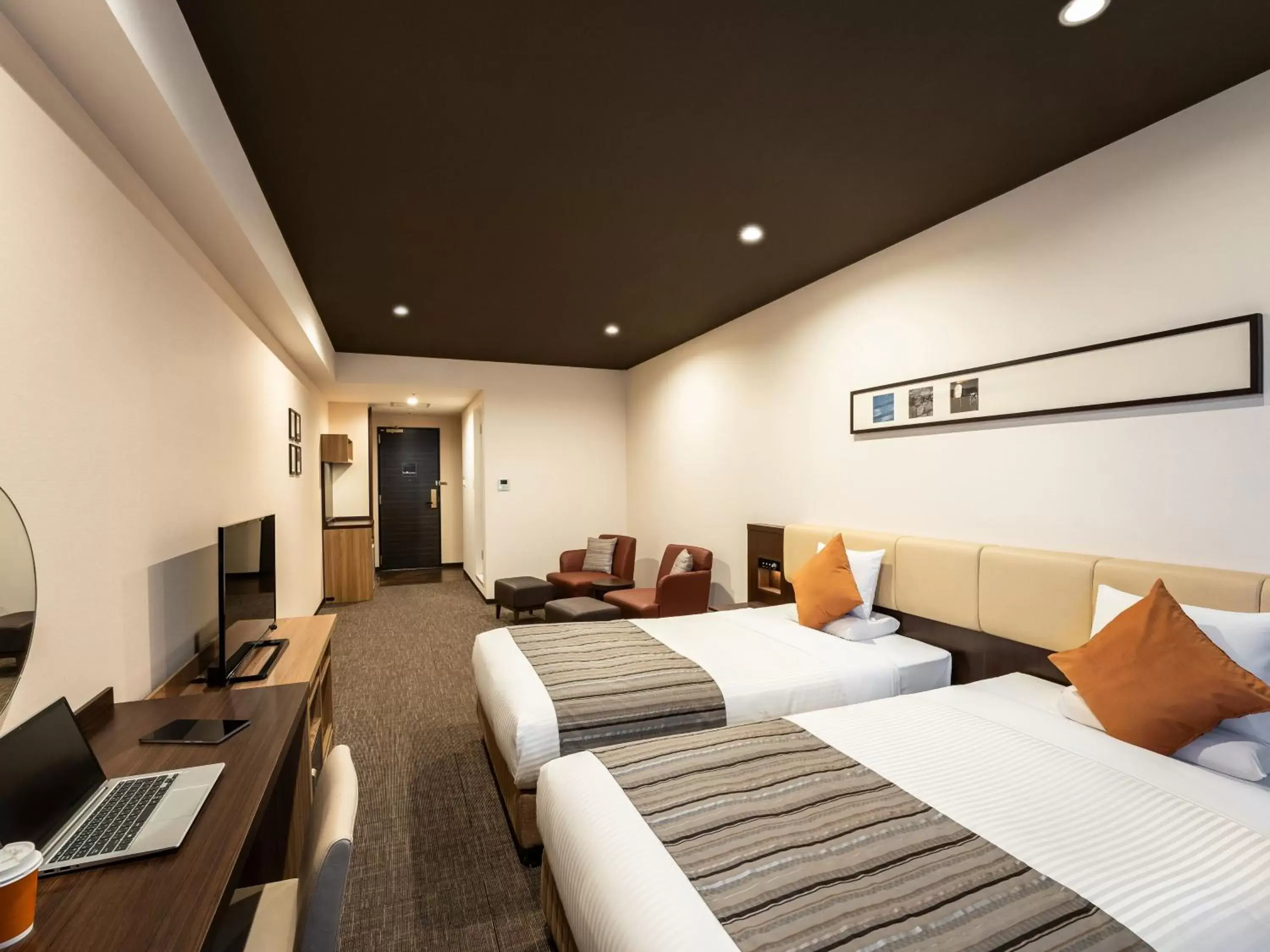 Photo of the whole room in HOTEL MYSTAYS PREMIER Kanazawa