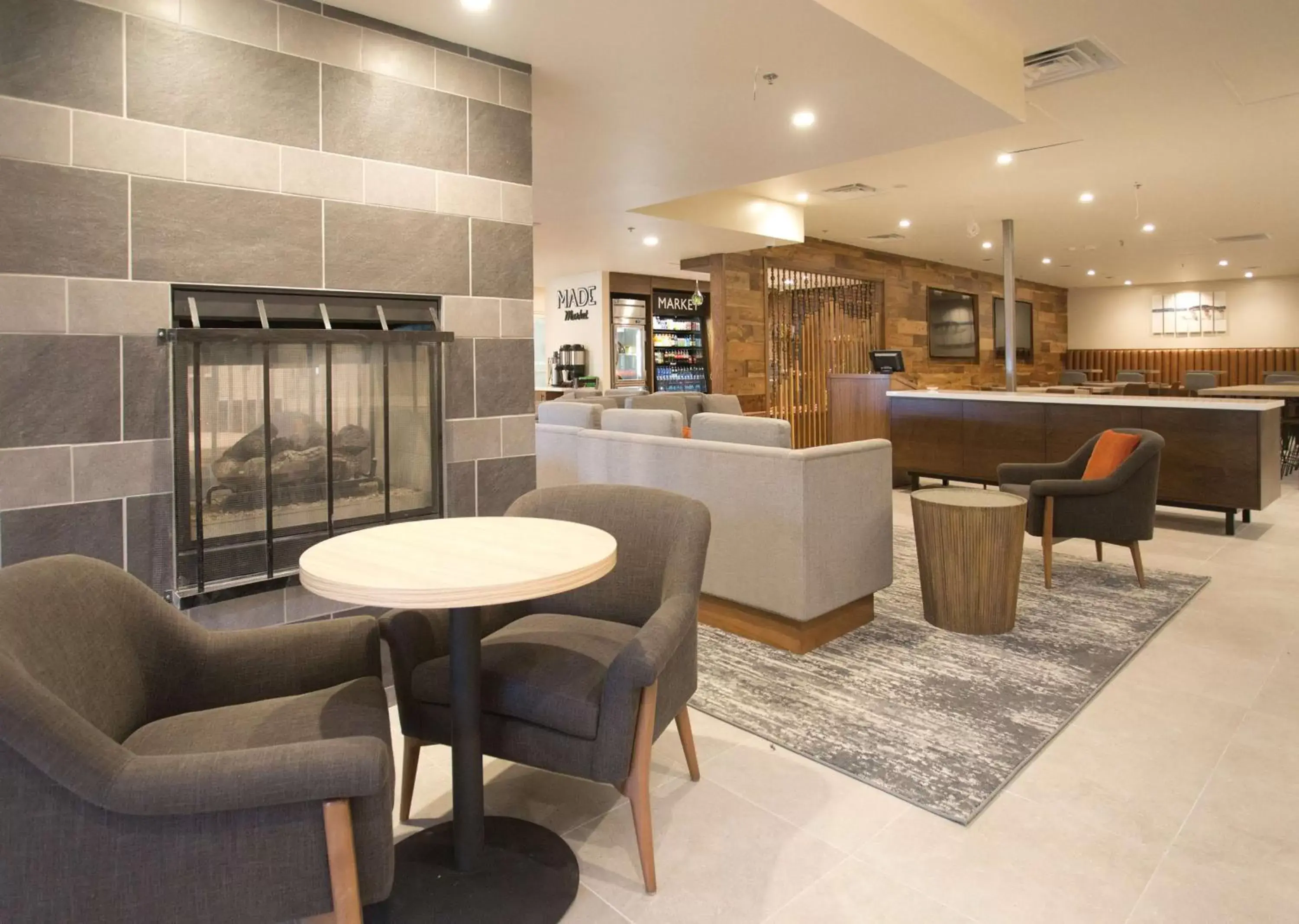 Lobby or reception, Lounge/Bar in Doubletree By Hilton Chico, Ca