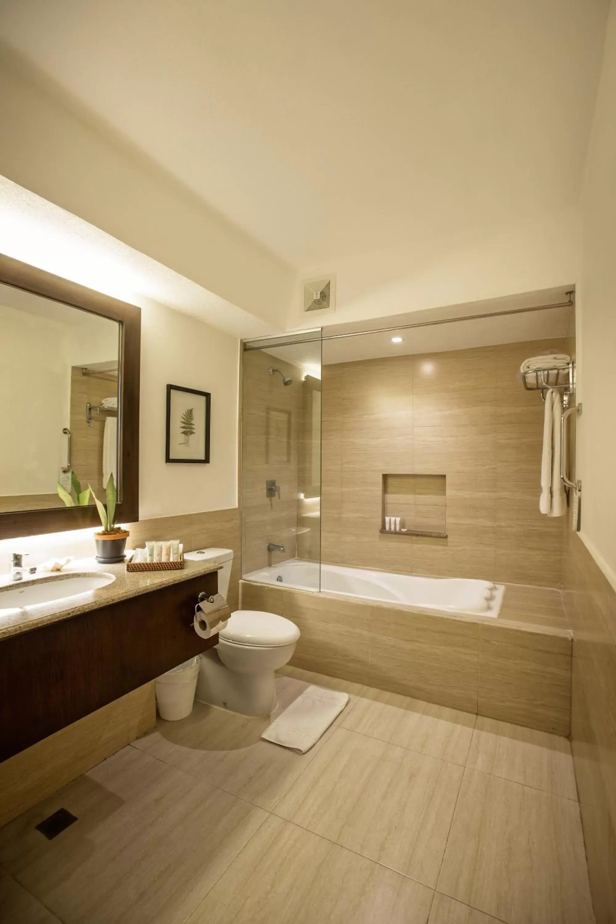 Bathroom in Montebello Villa Hotel