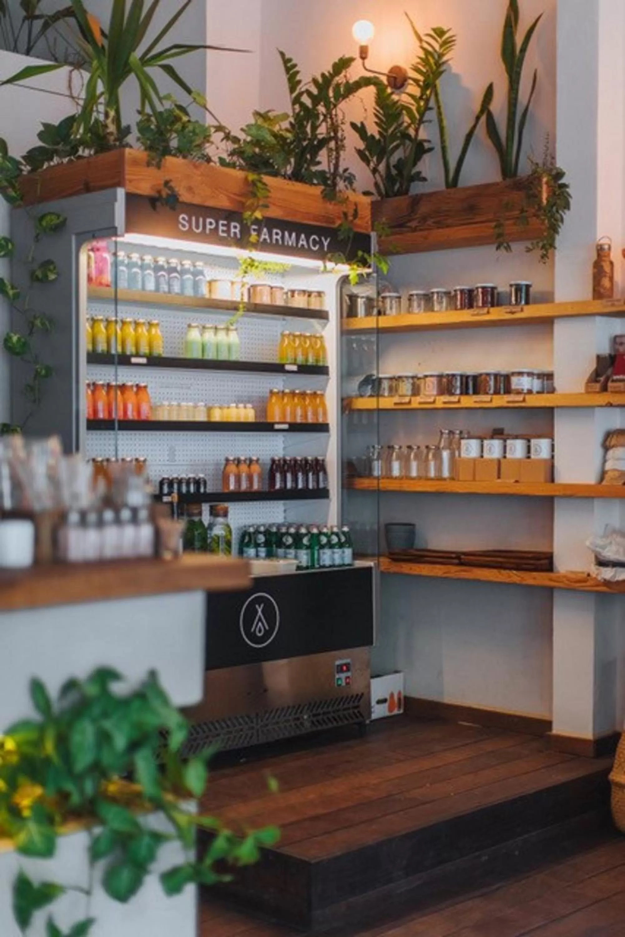 Drinks in Dave Gordon, a member of Brown Hotels