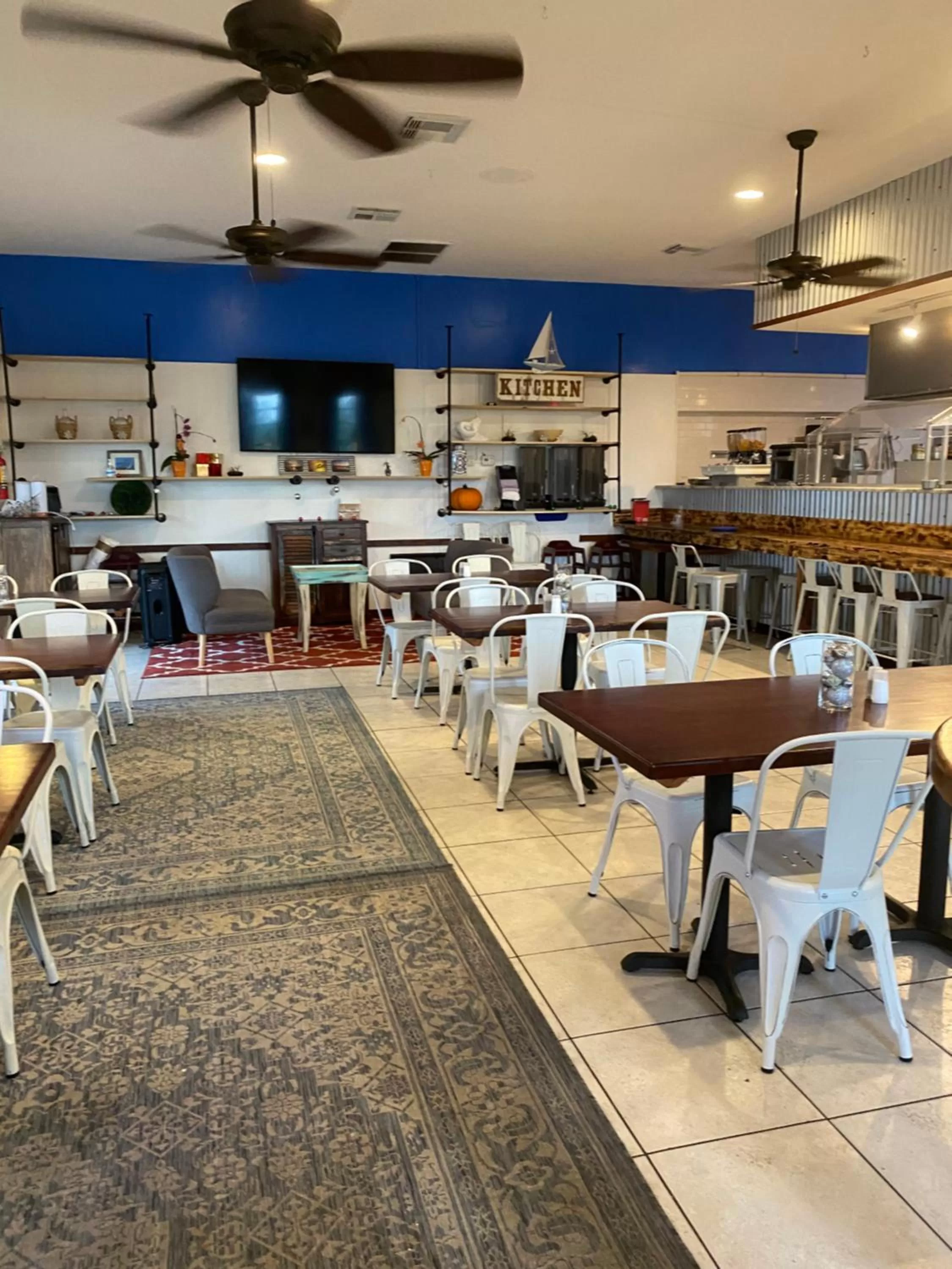 Restaurant/places to eat in Skipjack Resort & Marina