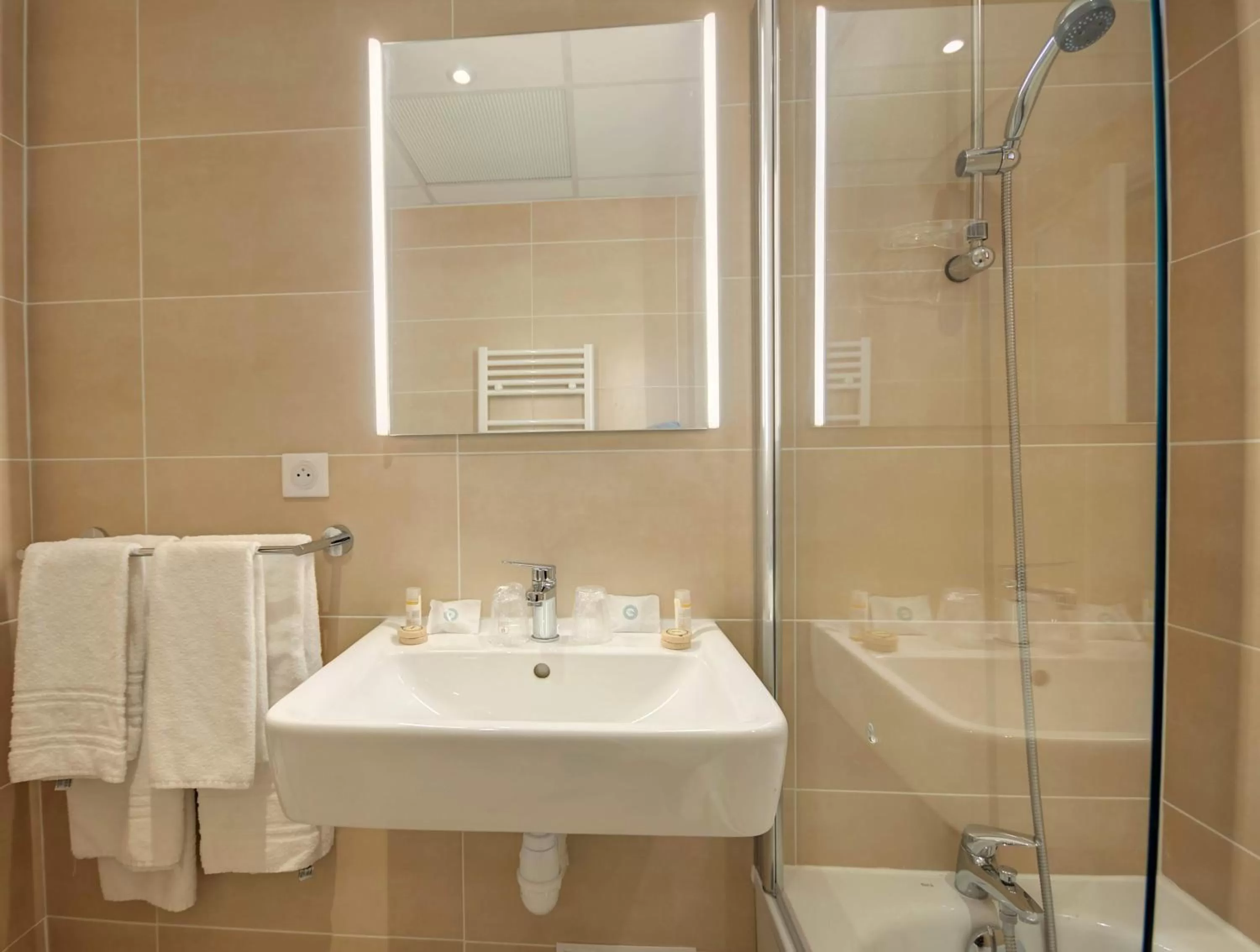 Bathroom in Best Western Domaine de Roquerousse