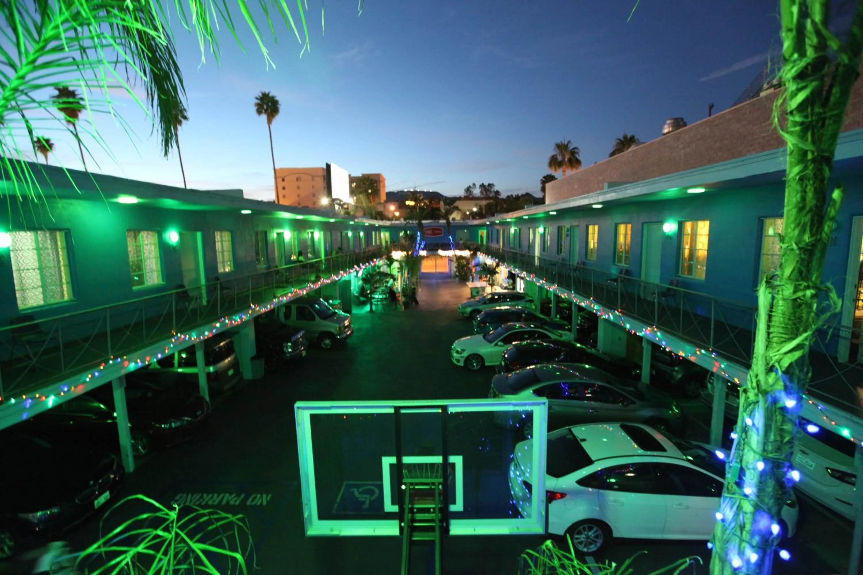 Night in Banana Bungalow Hollywood Hotel & Hostel