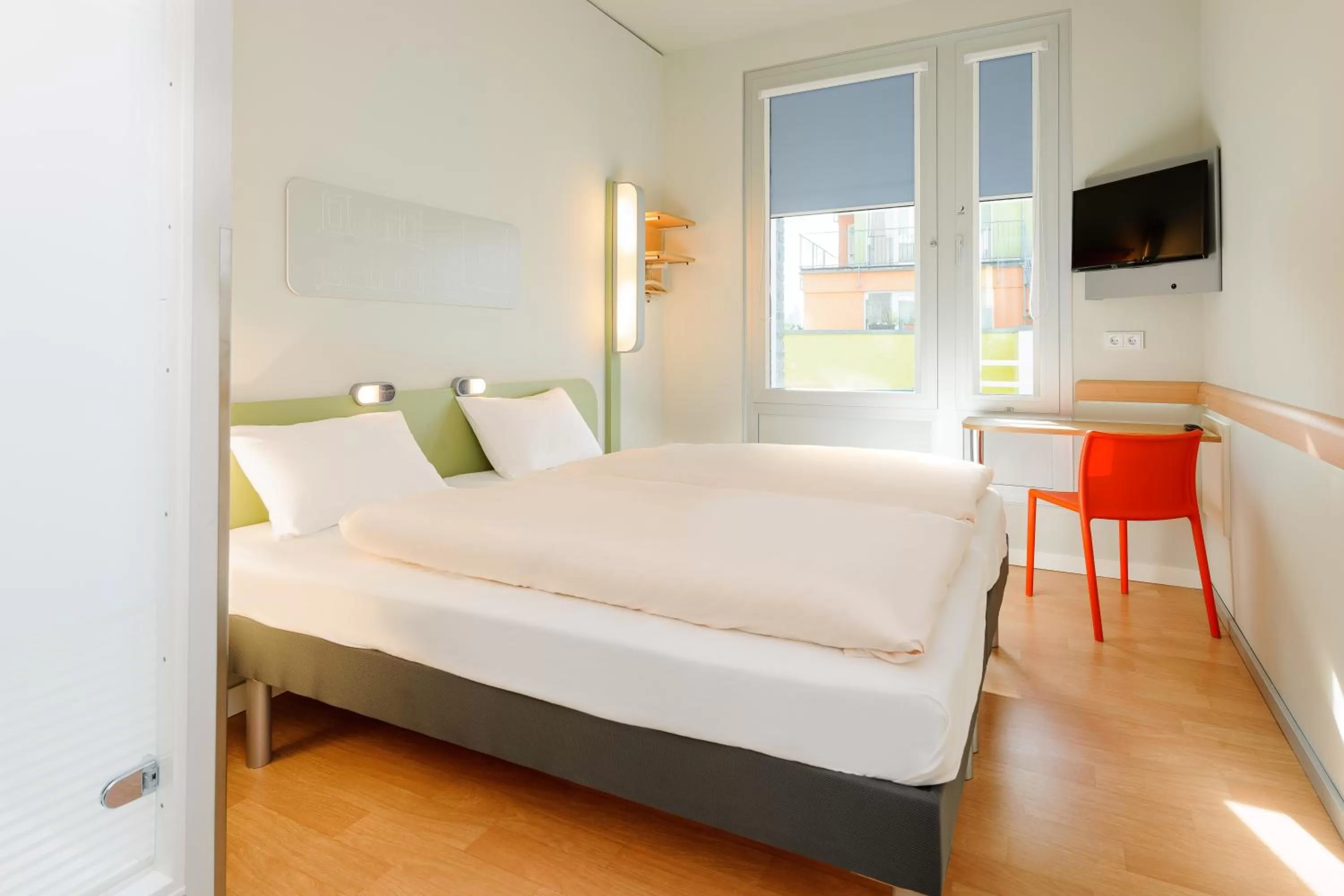 Bedroom, Bed in ibis budget Frankfurt City Ost