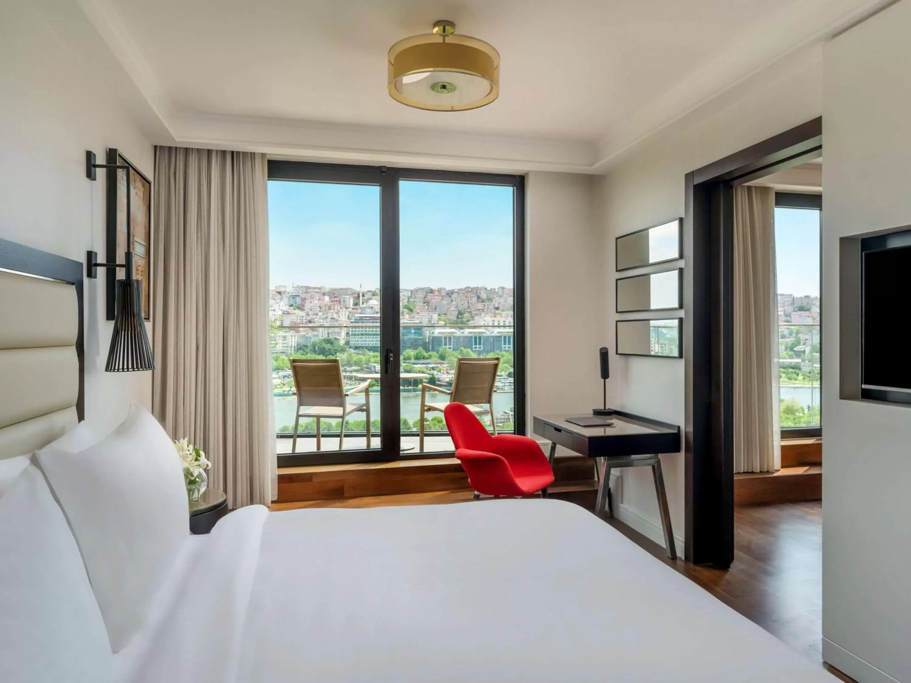 Bedroom, Mountain View in Mövenpick Istanbul Hotel Golden Horn