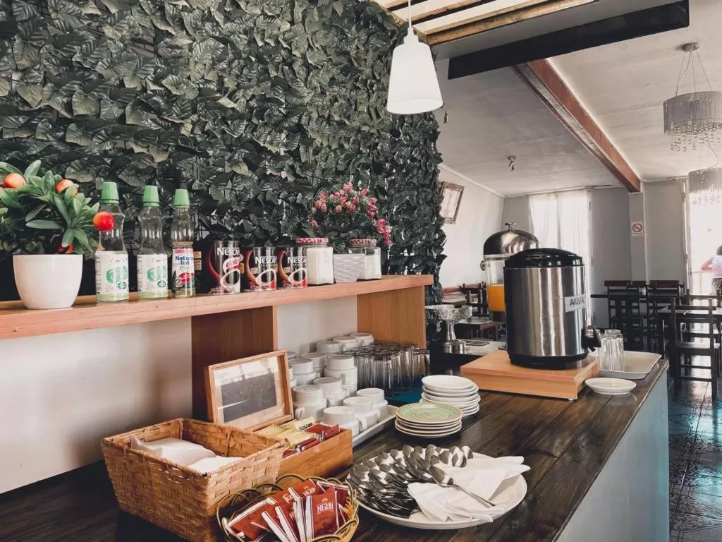 Restaurant/places to eat in Hotel Plaza Colon