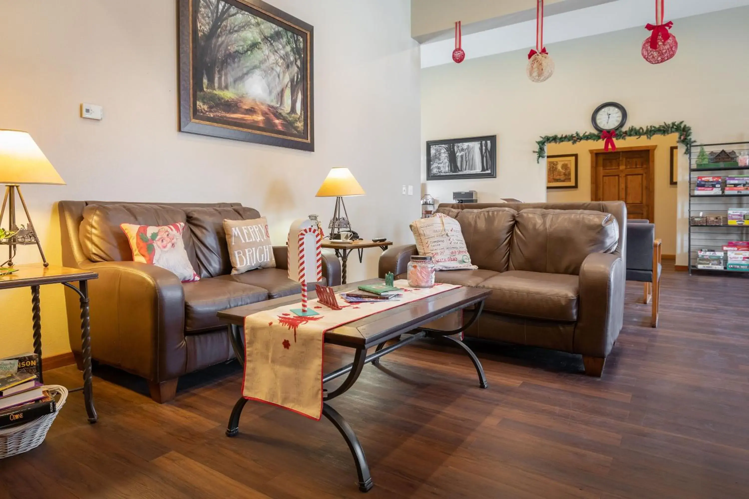 Lobby or reception, Seating Area in The Lodges at Table Rock by Capital Vacations