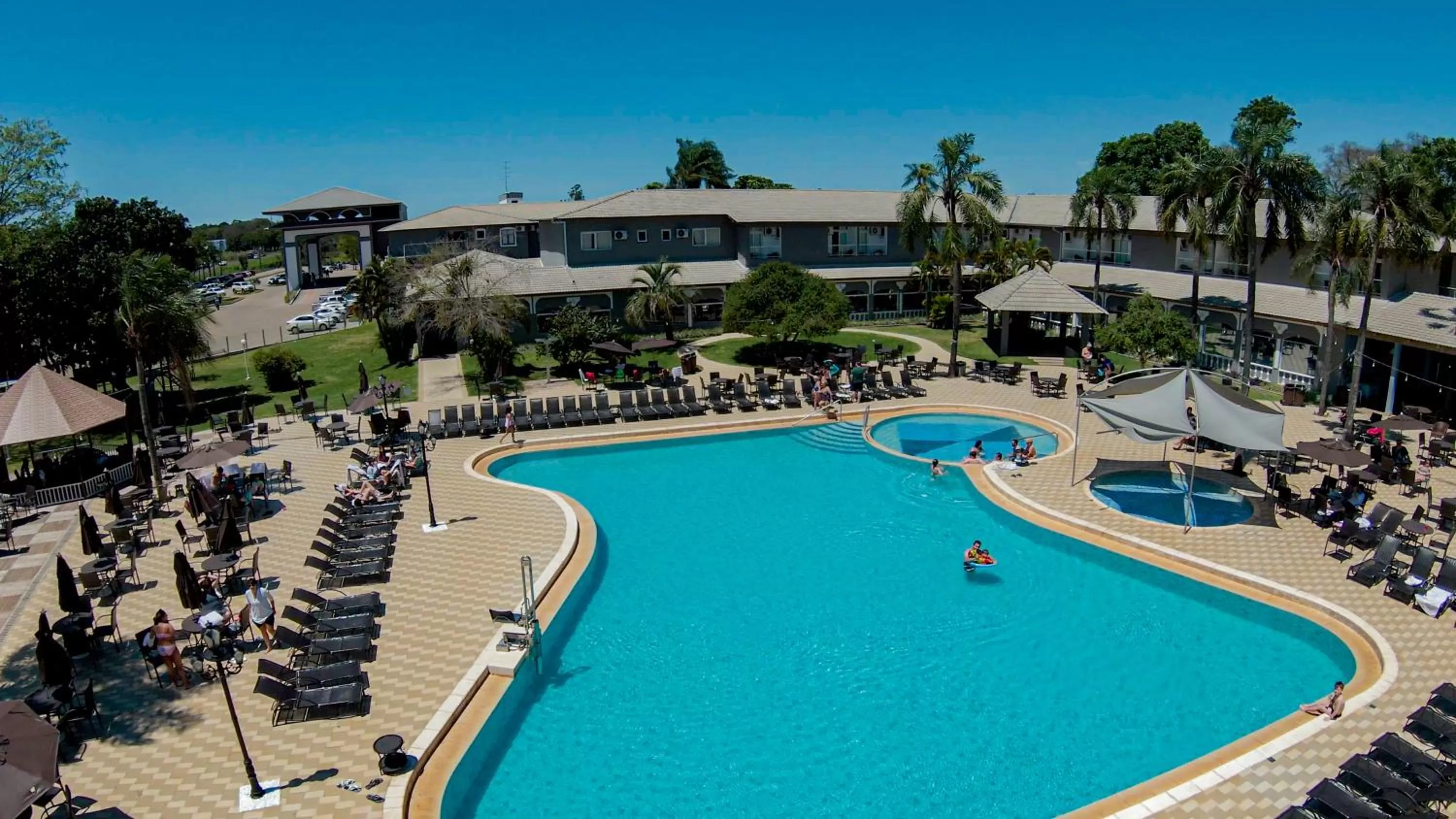 Swimming pool in Grand Carimã Resort & Convention Center