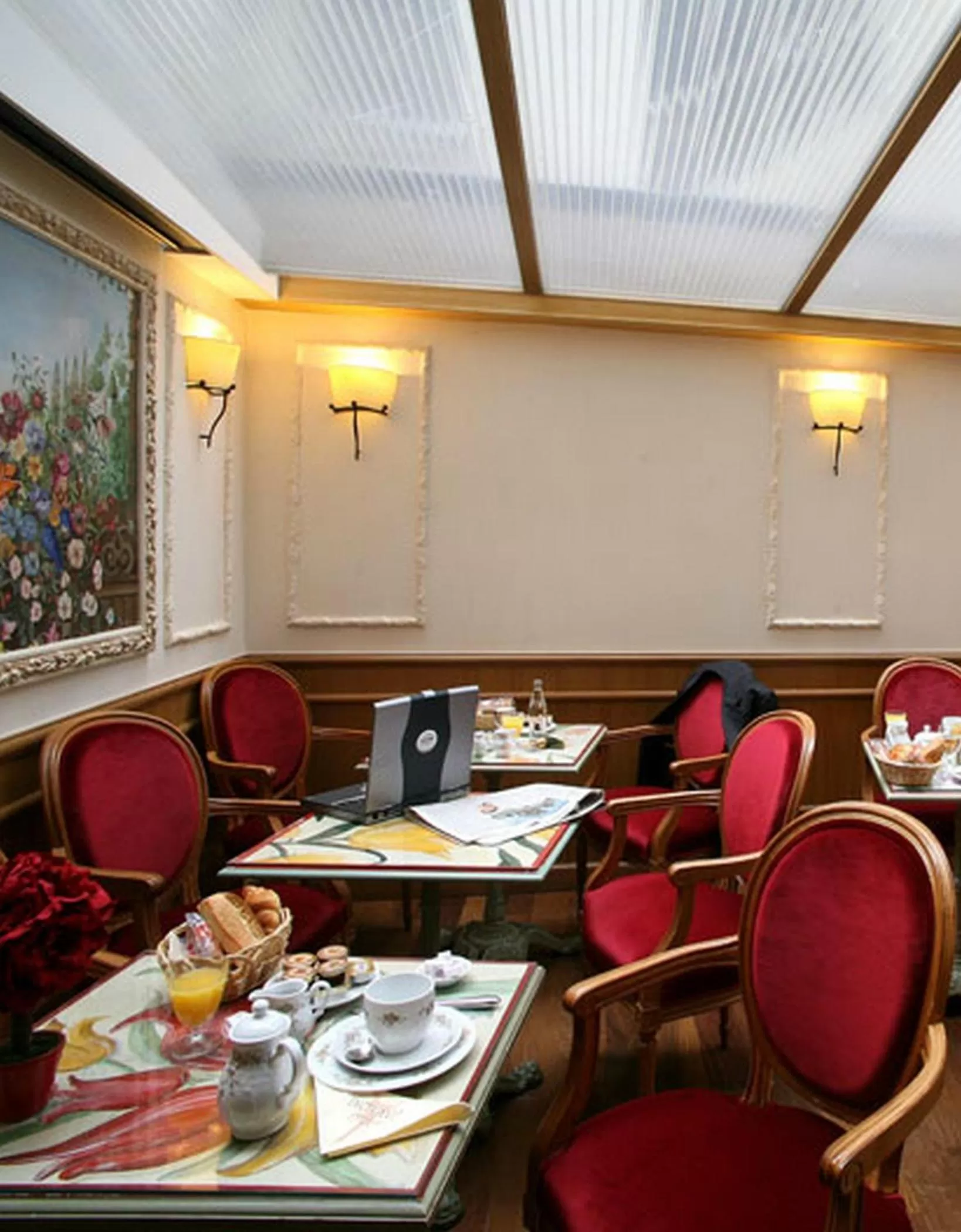 Restaurant/places to eat in Gavarni